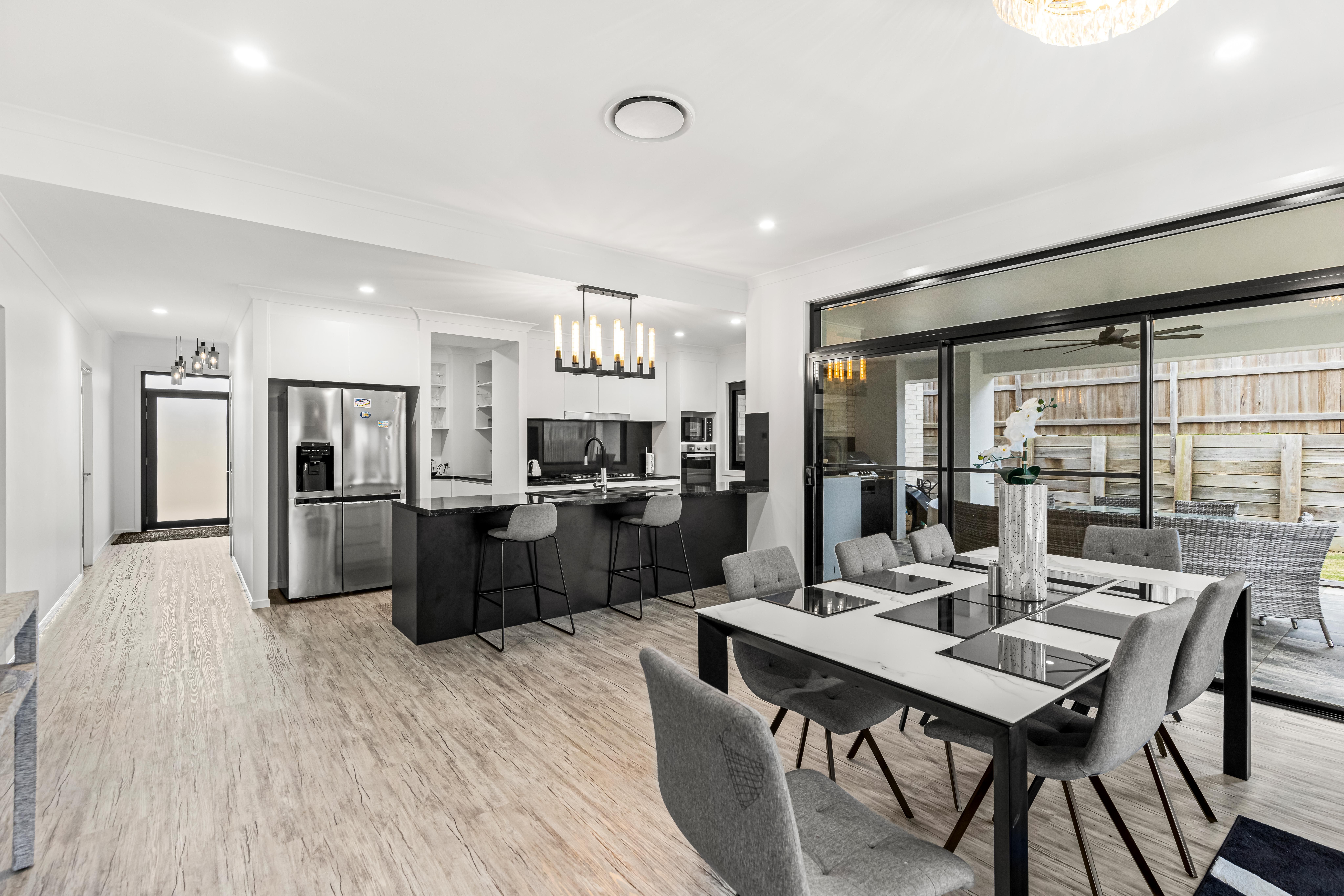 10 Renshaw Crescent, Kearneys Spring, QLD 4350