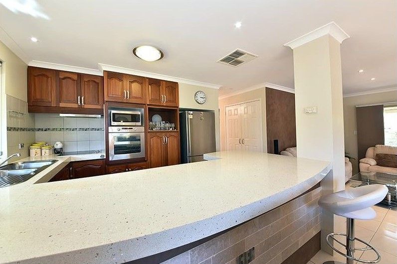 1a New Cross Road, Kingsley, WA 6026