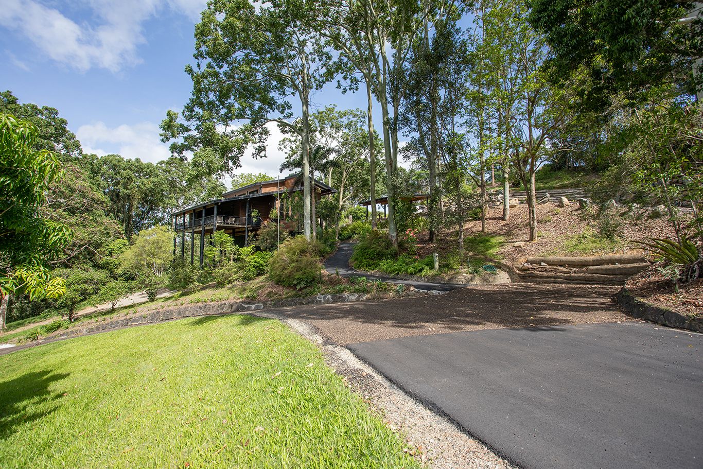 135 Stoney Creek Road, Speewah, QLD 4881