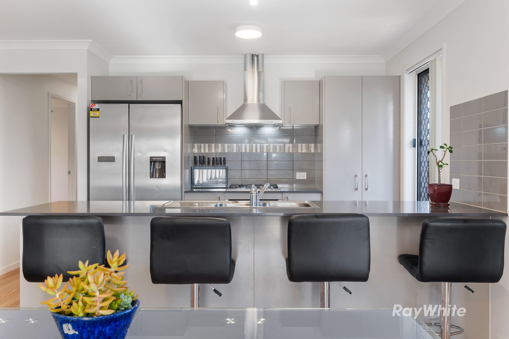 2 Wang Street, Park Ridge, QLD 4125