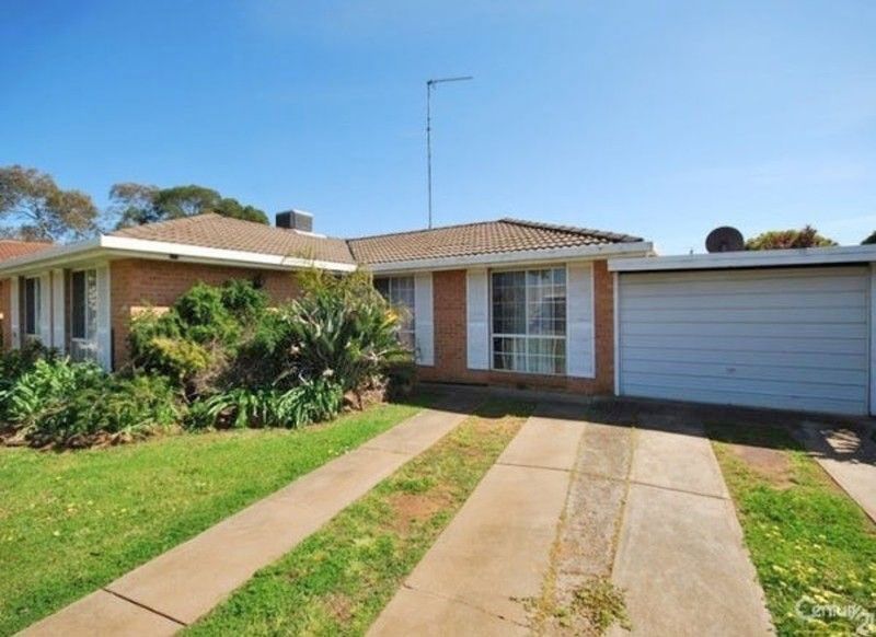 196 Cobra Street — photo from Ray White Dubbo