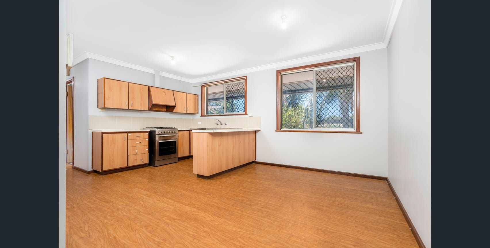 53 Drew Street — photo 5 of 11