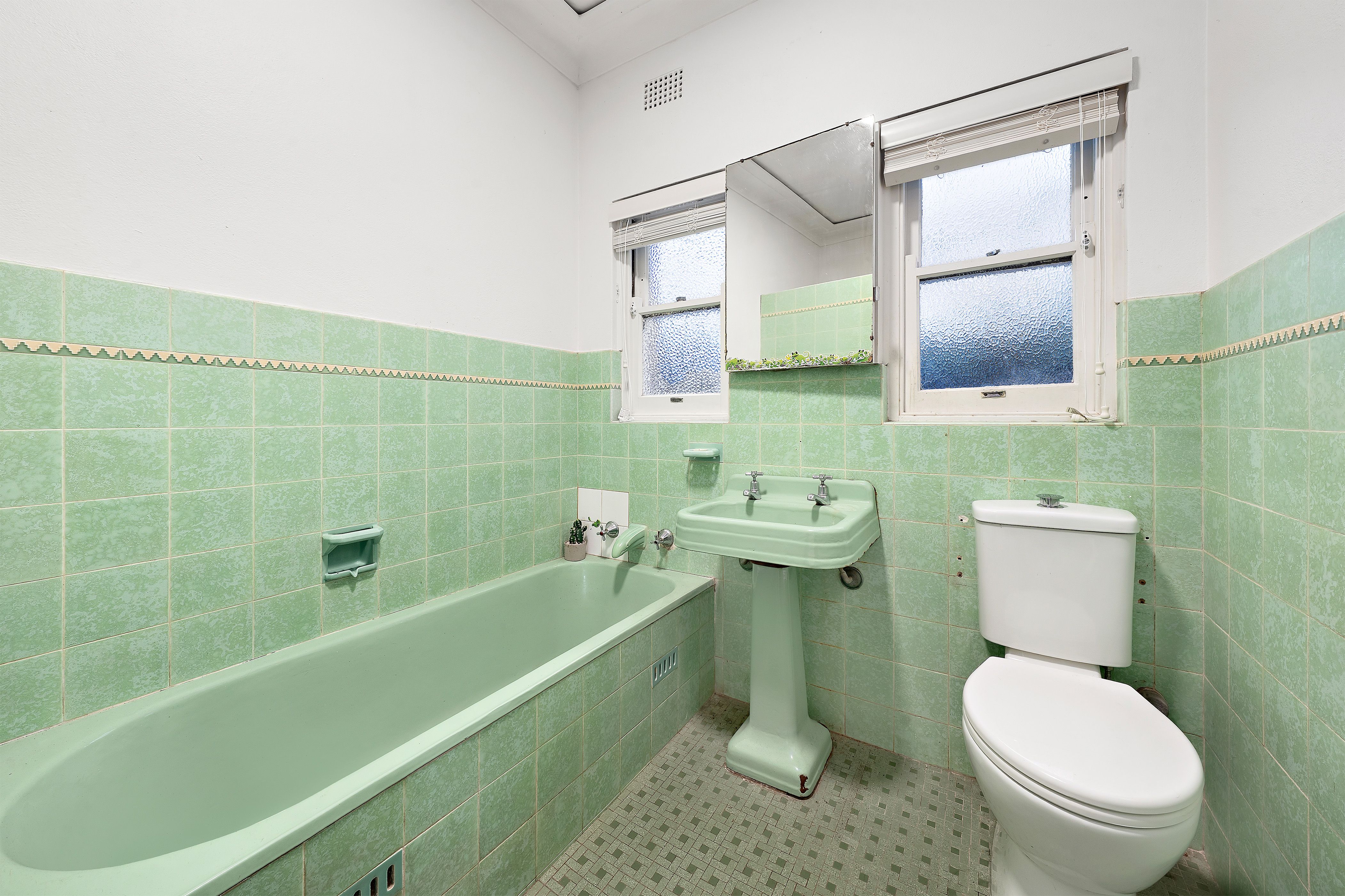 117 Beaconsfield Road — photo 8 of 16