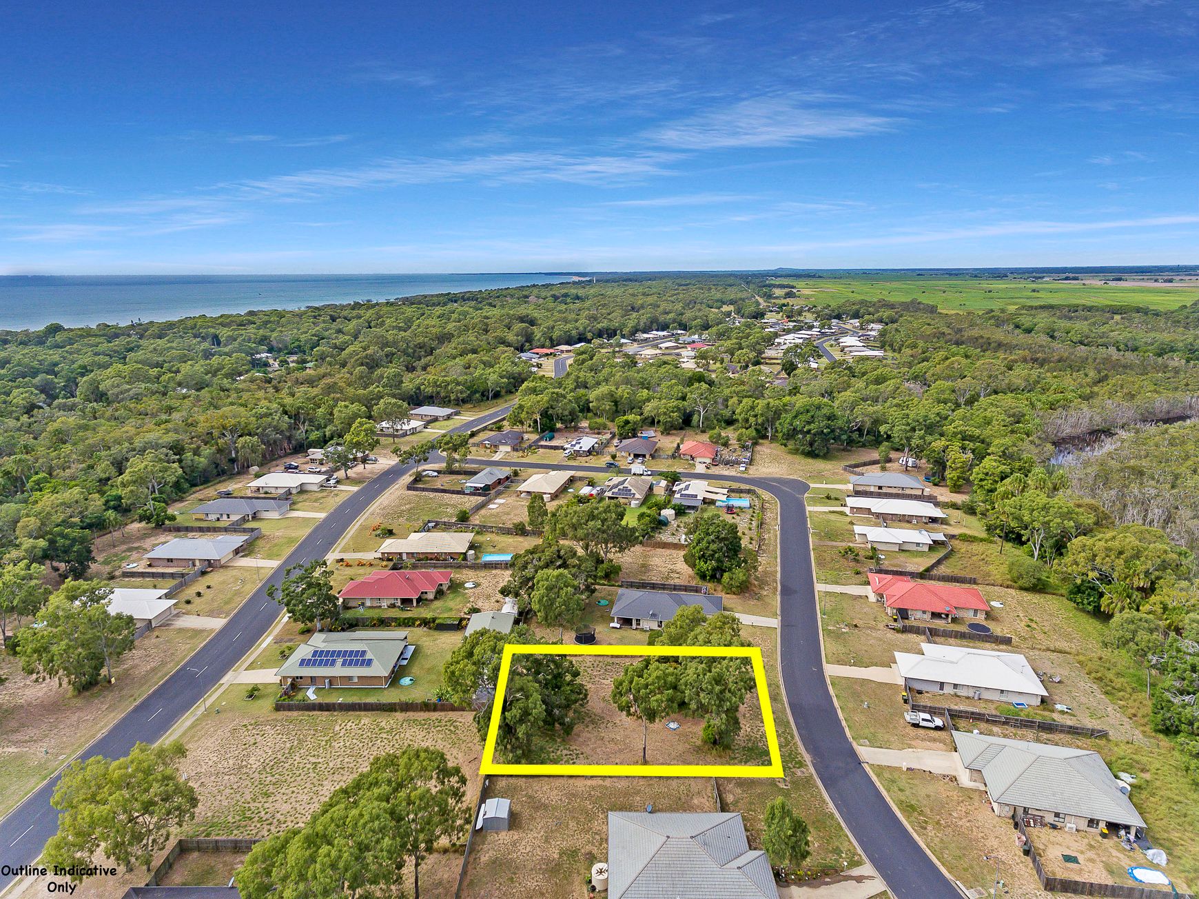 14 Monarch Avenue, Moore Park Beach, QLD 4670