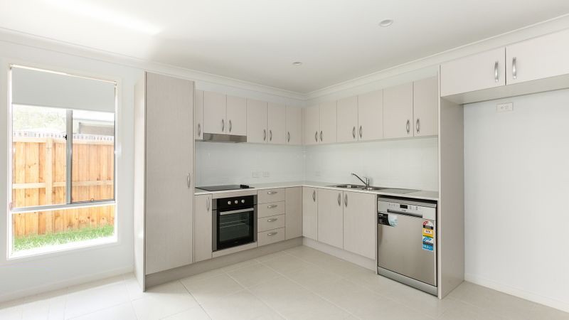 8 Kains Avenue, Brassall, QLD 4305