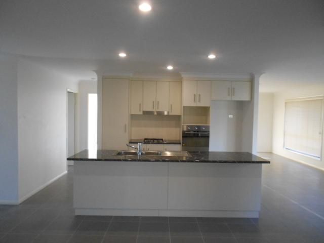 1 Neiwand Street, Kearneys Spring, QLD 4350