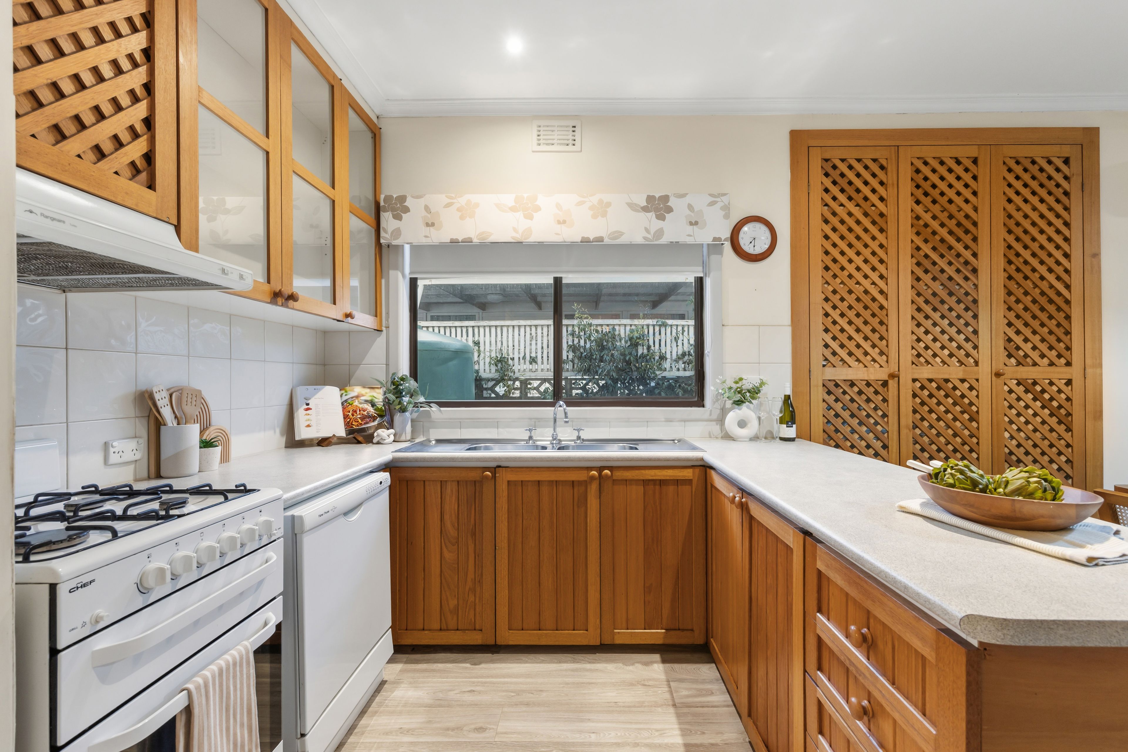 705 La Trobe Street — photo 12 of 27