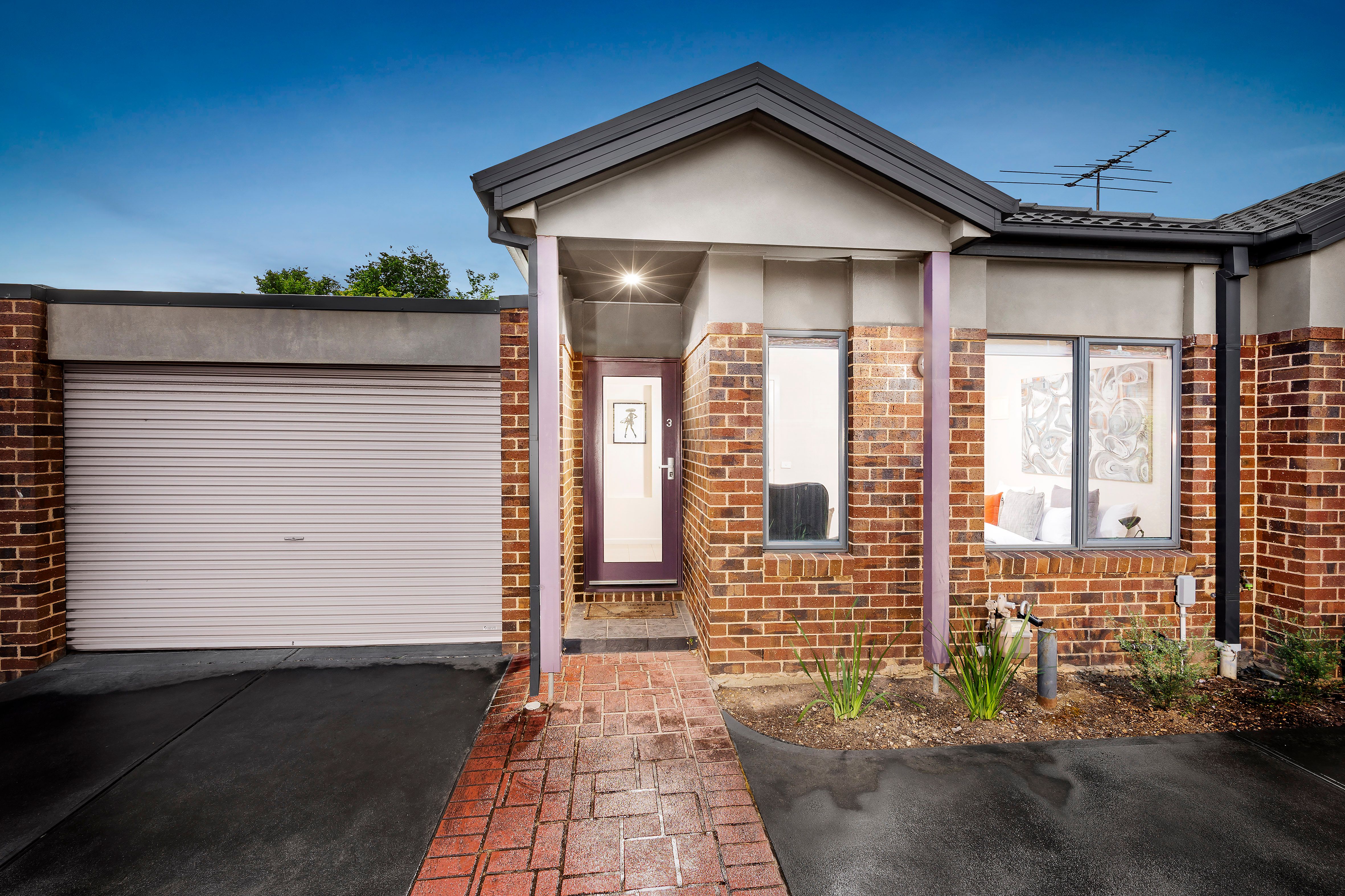37 Cash Street, Kingsbury VIC 3083