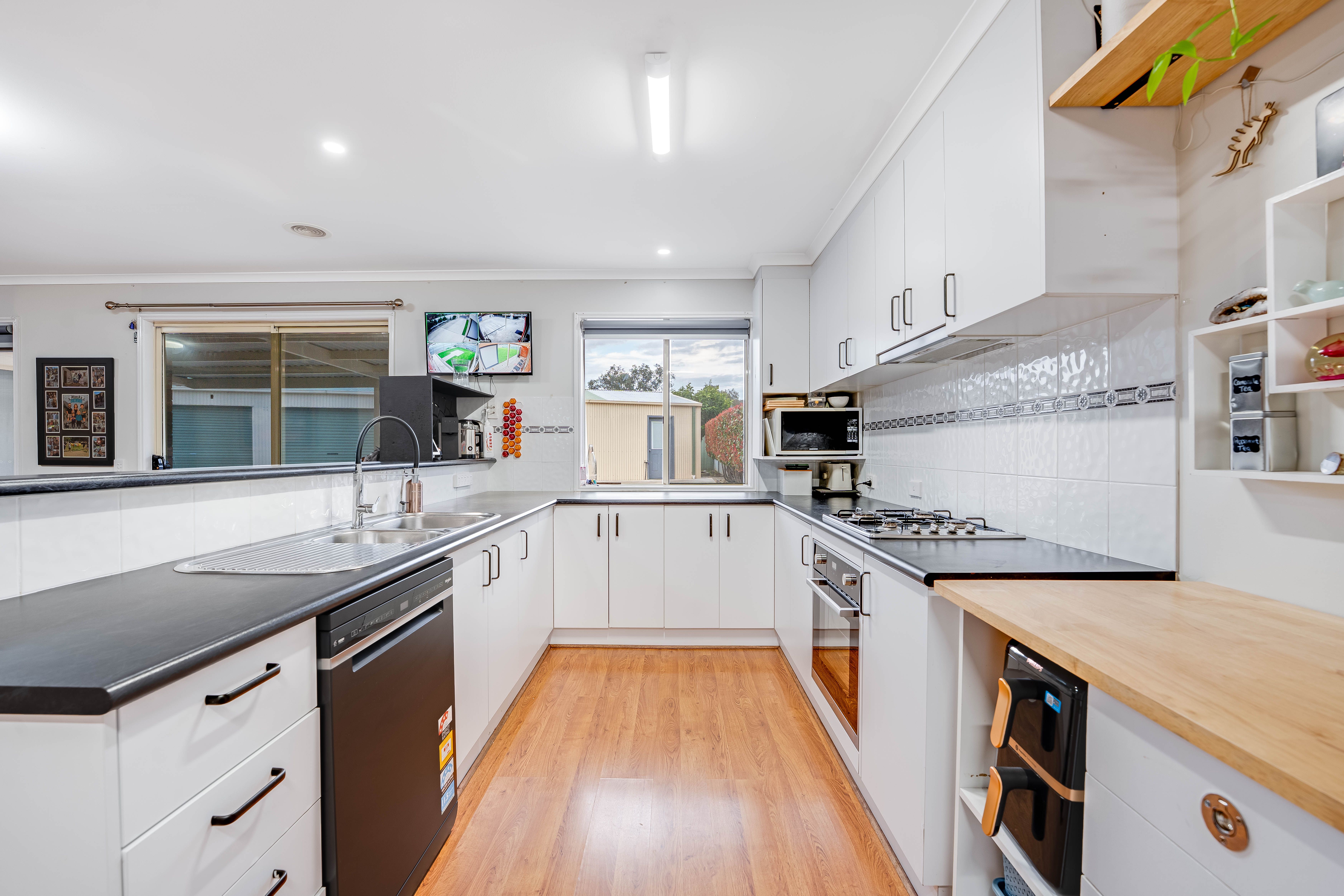 585 Kemp Street — photo 10 of 30