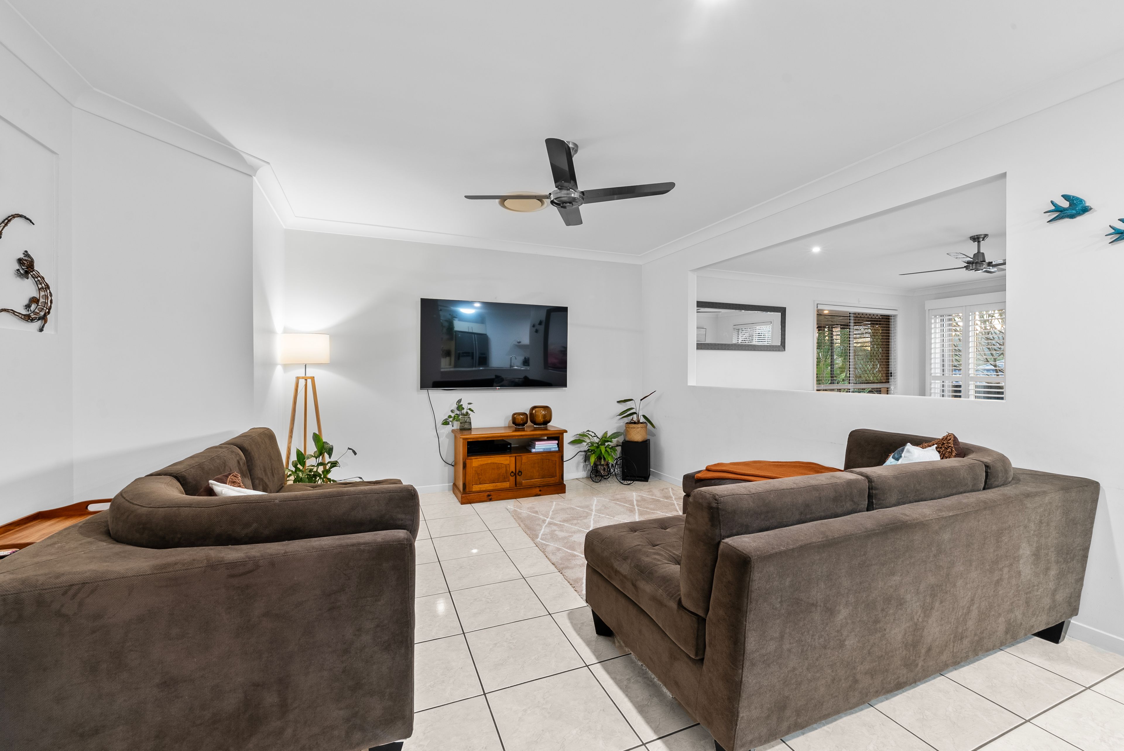 17 Tuggeranong Avenue — photo 10 of 27