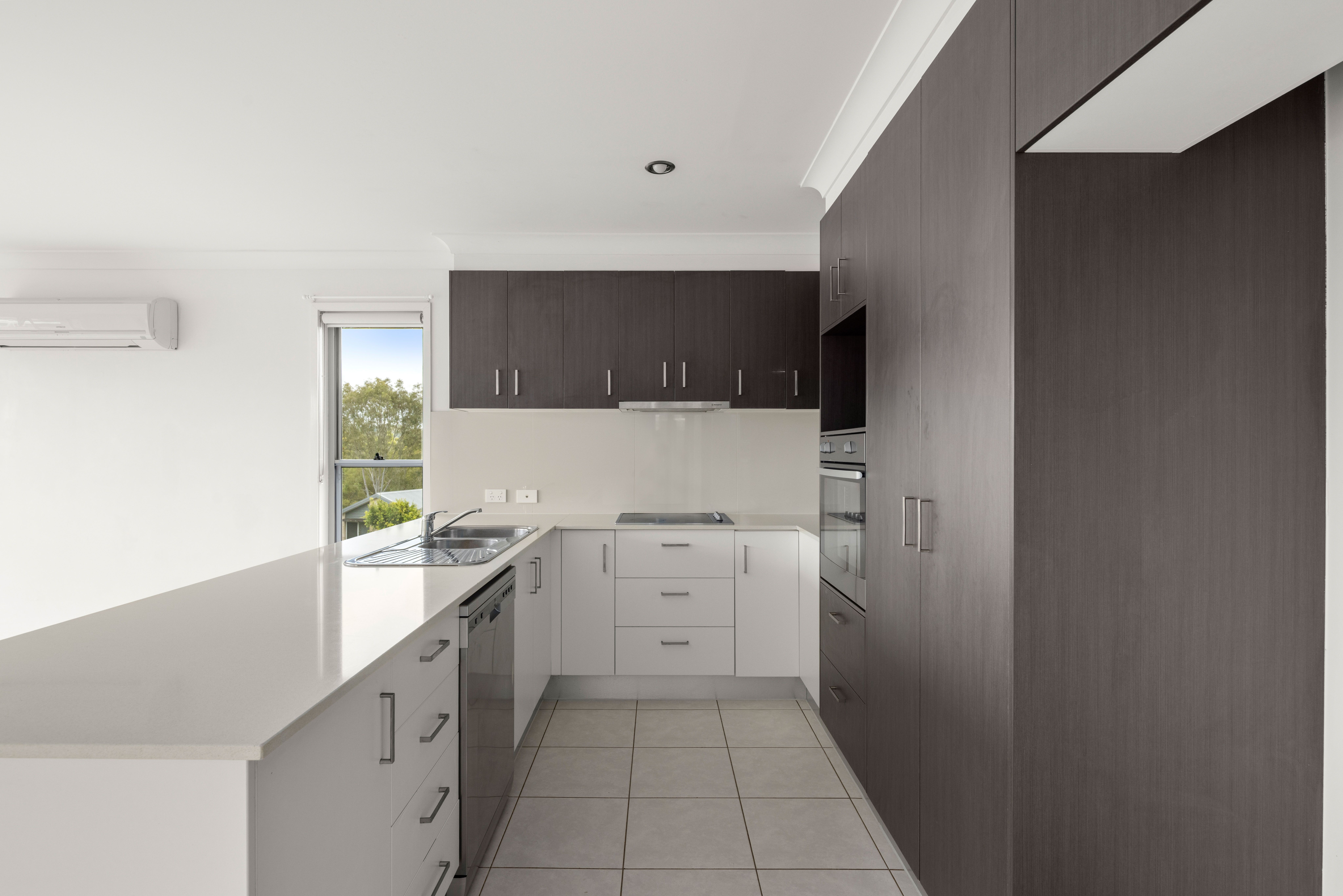 1 Maidstone Lane — photo 6 of 30