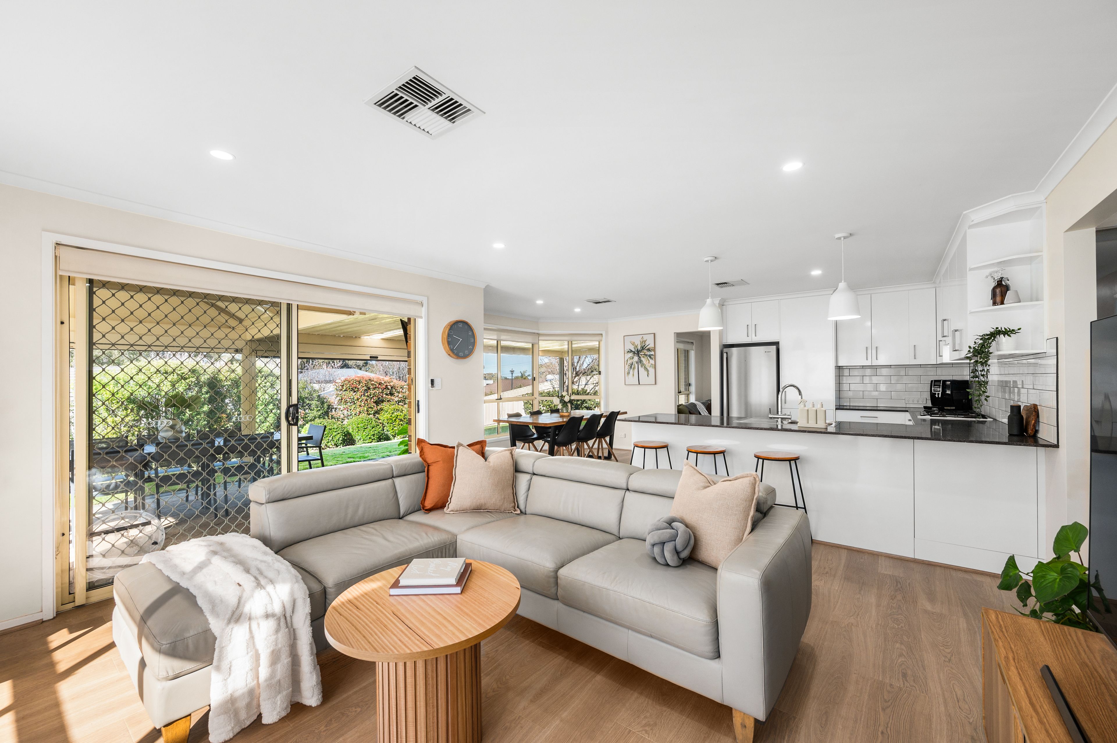 4 Merrivale Drive, Happy Valley, SA 5159