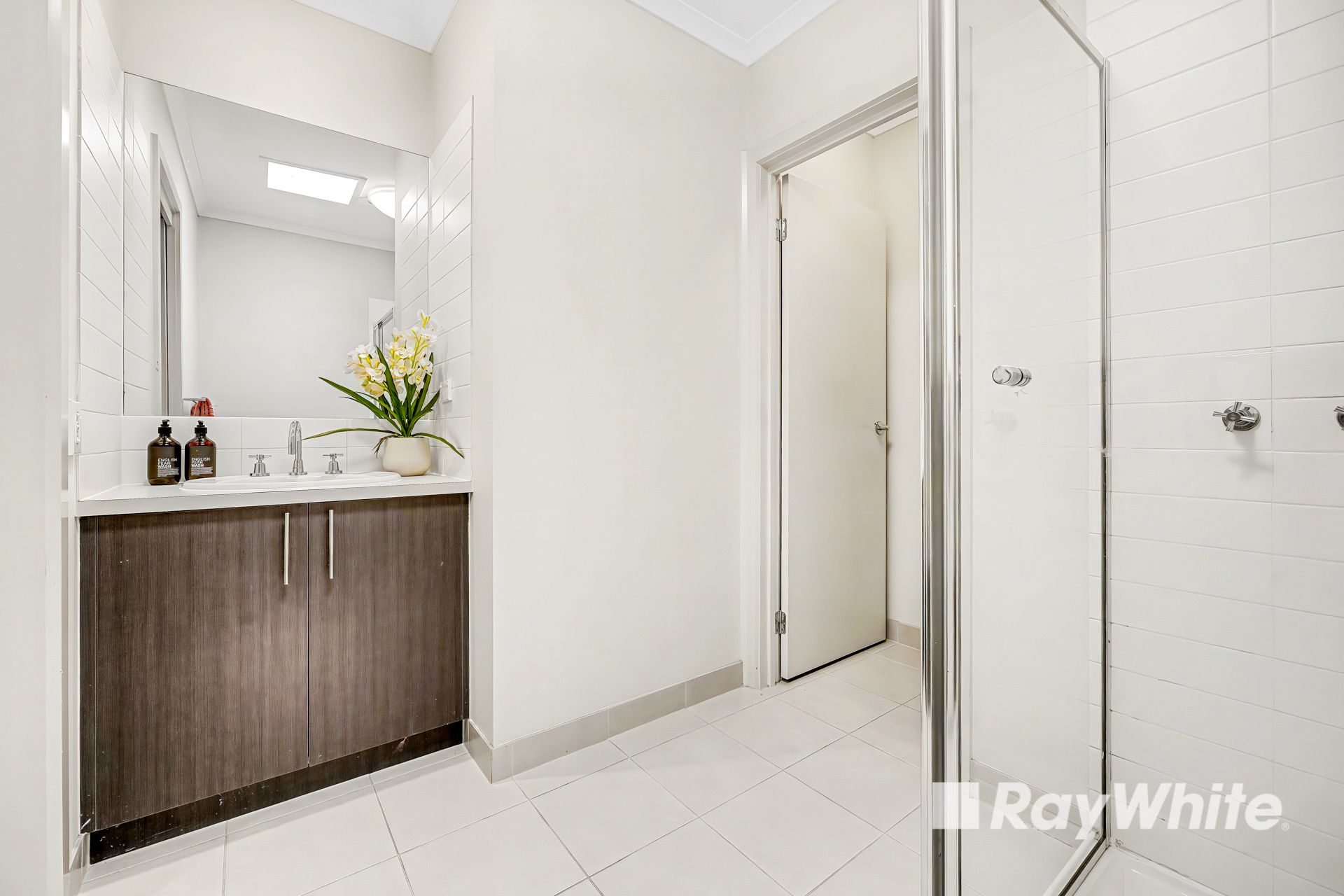 18 Steven Street — photo 7 of 14