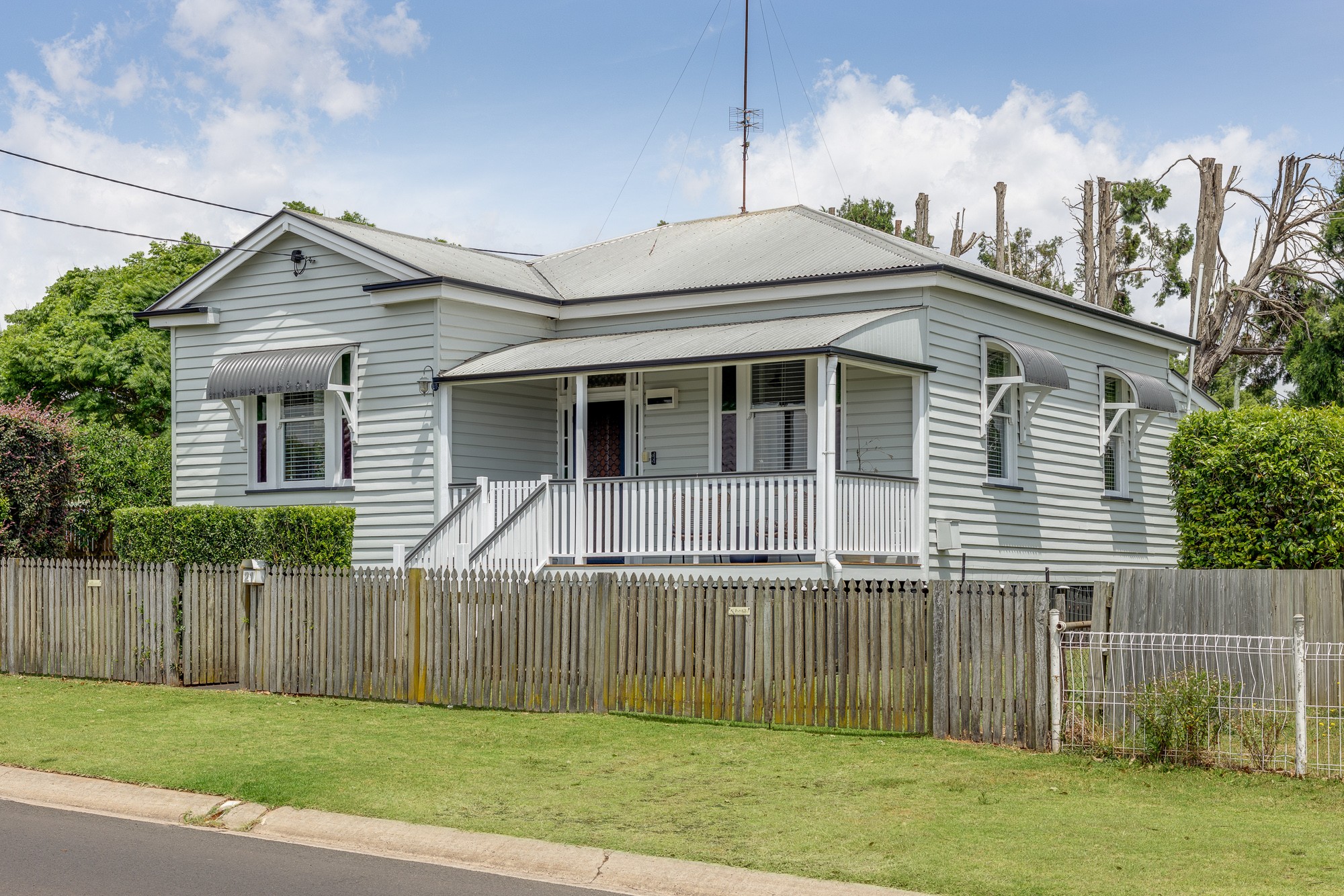 21 Burton Street, Harristown, QLD 4350