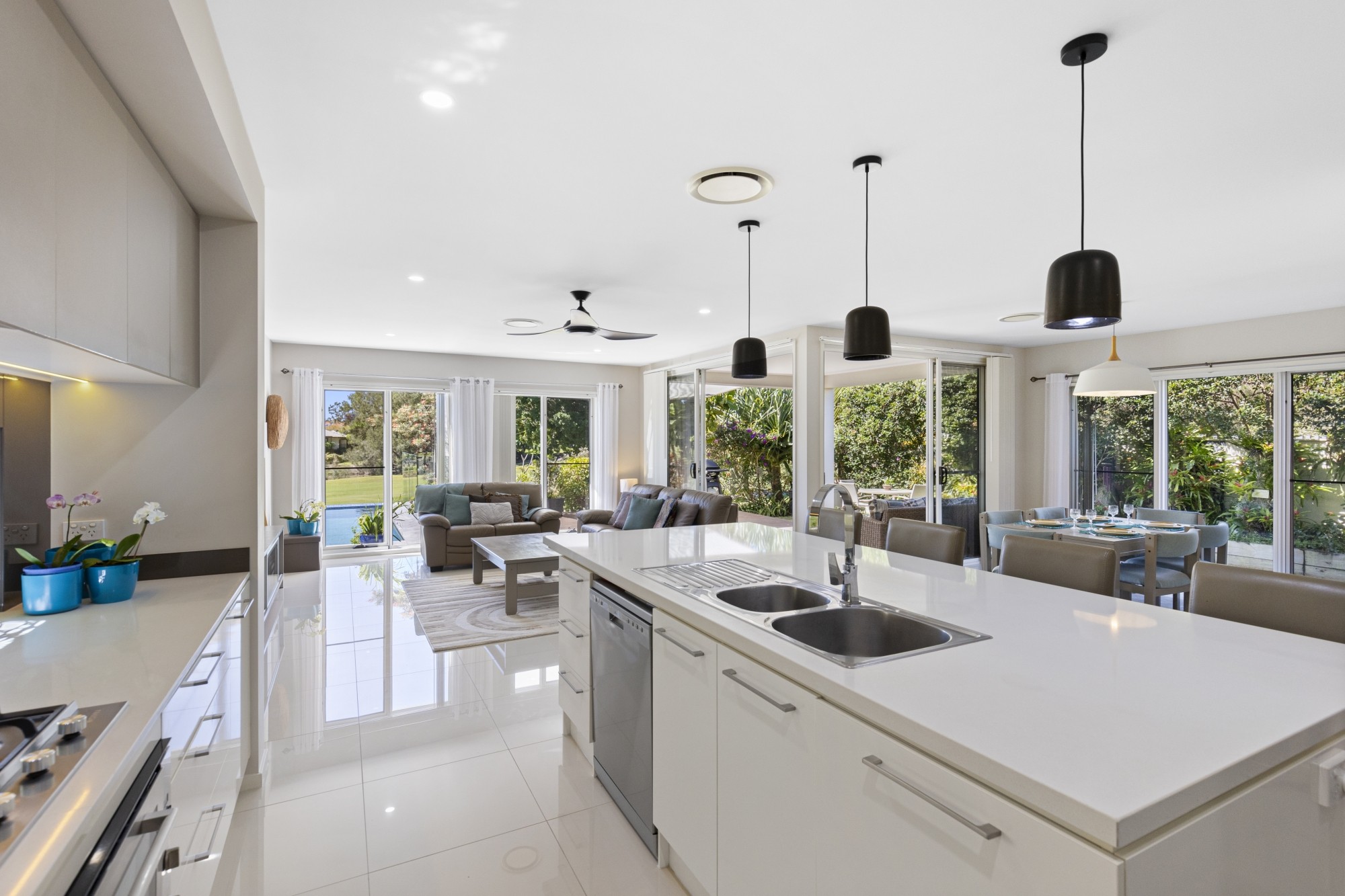 921 Medinah Avenue, Robina, QLD 4226