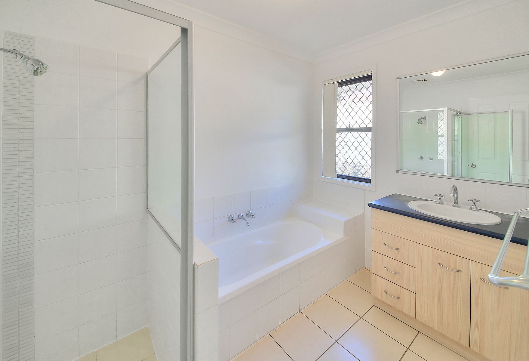 49 Kakadu Street — photo 10 of 12