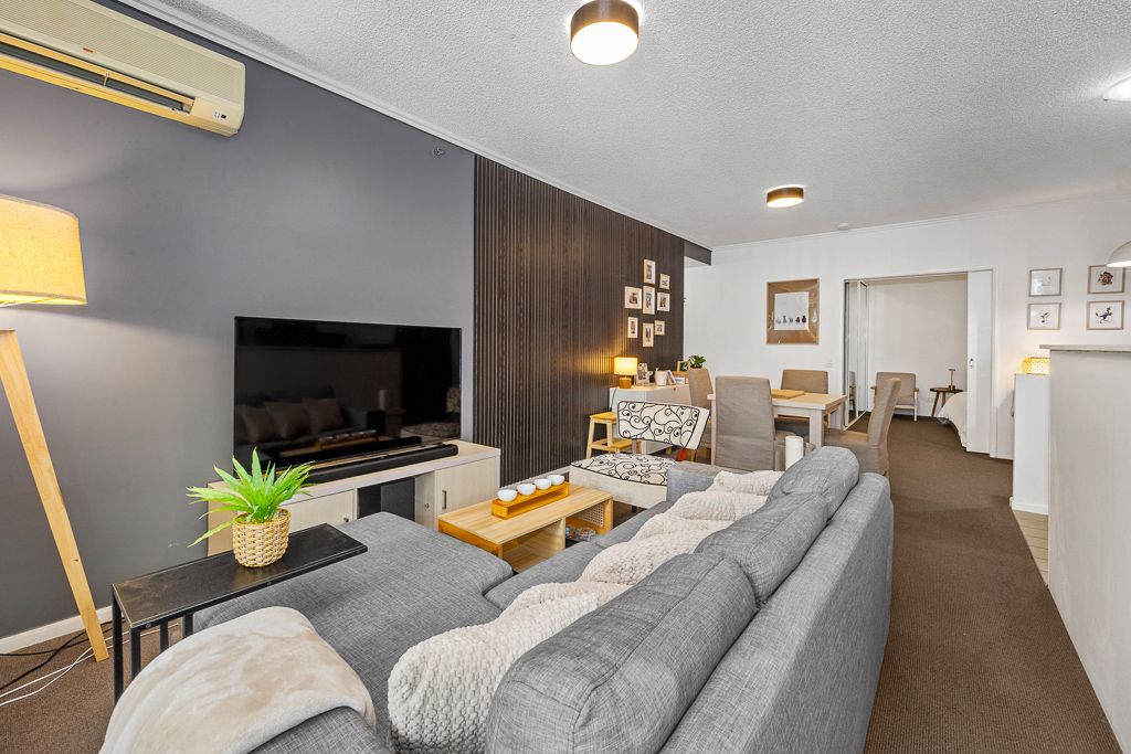 2105/212 Margaret Street — photo 4 of 16