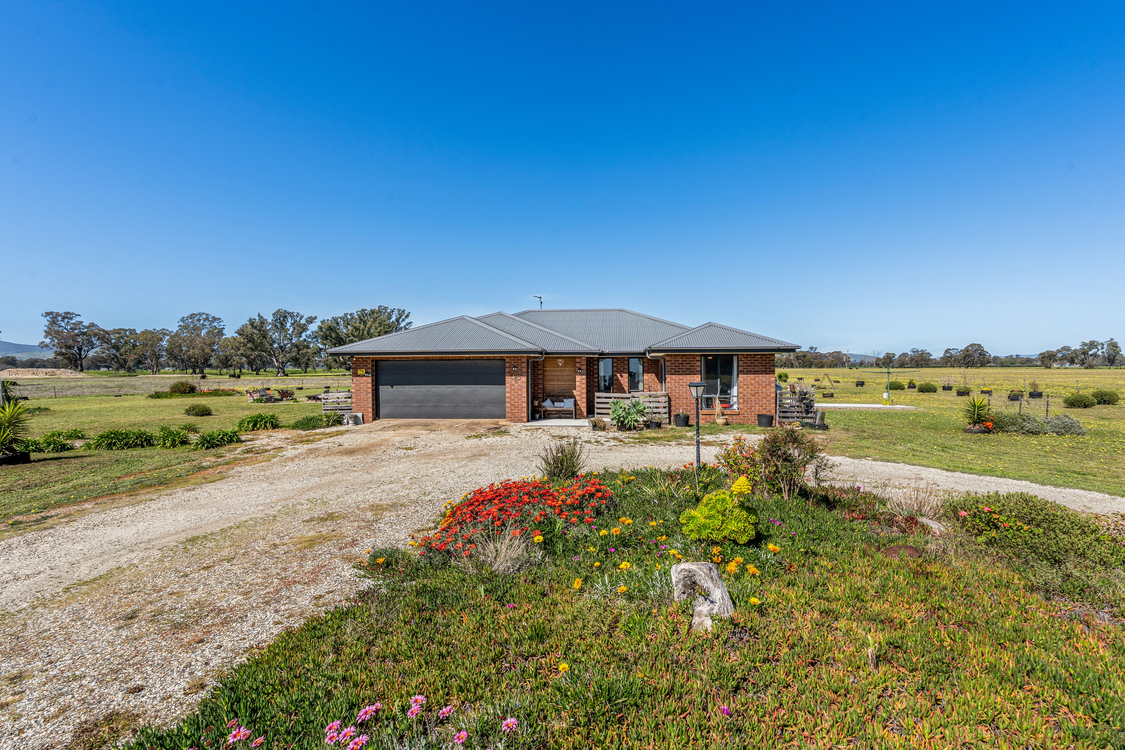 613 Old Euroa Road — photo 3 of 30