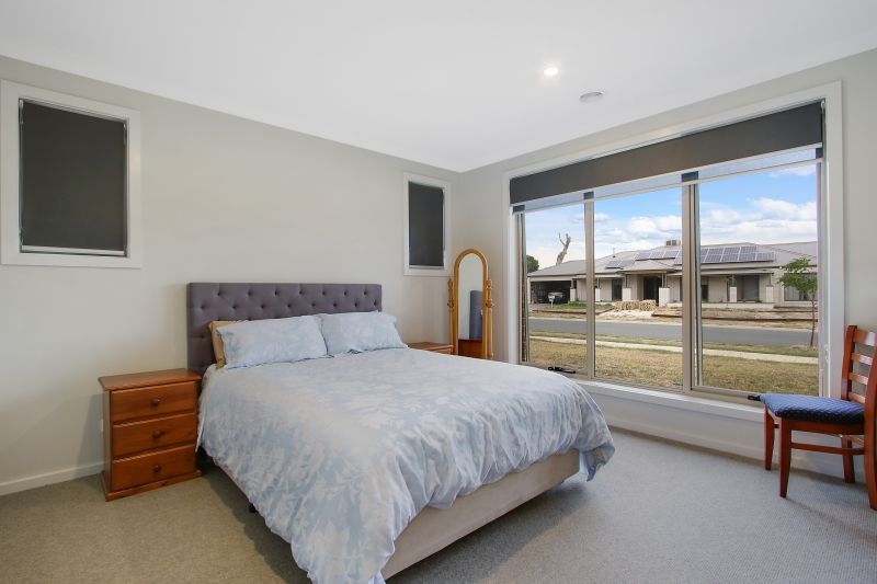 127 Cambridge Drive, Thurgoona, NSW 2640