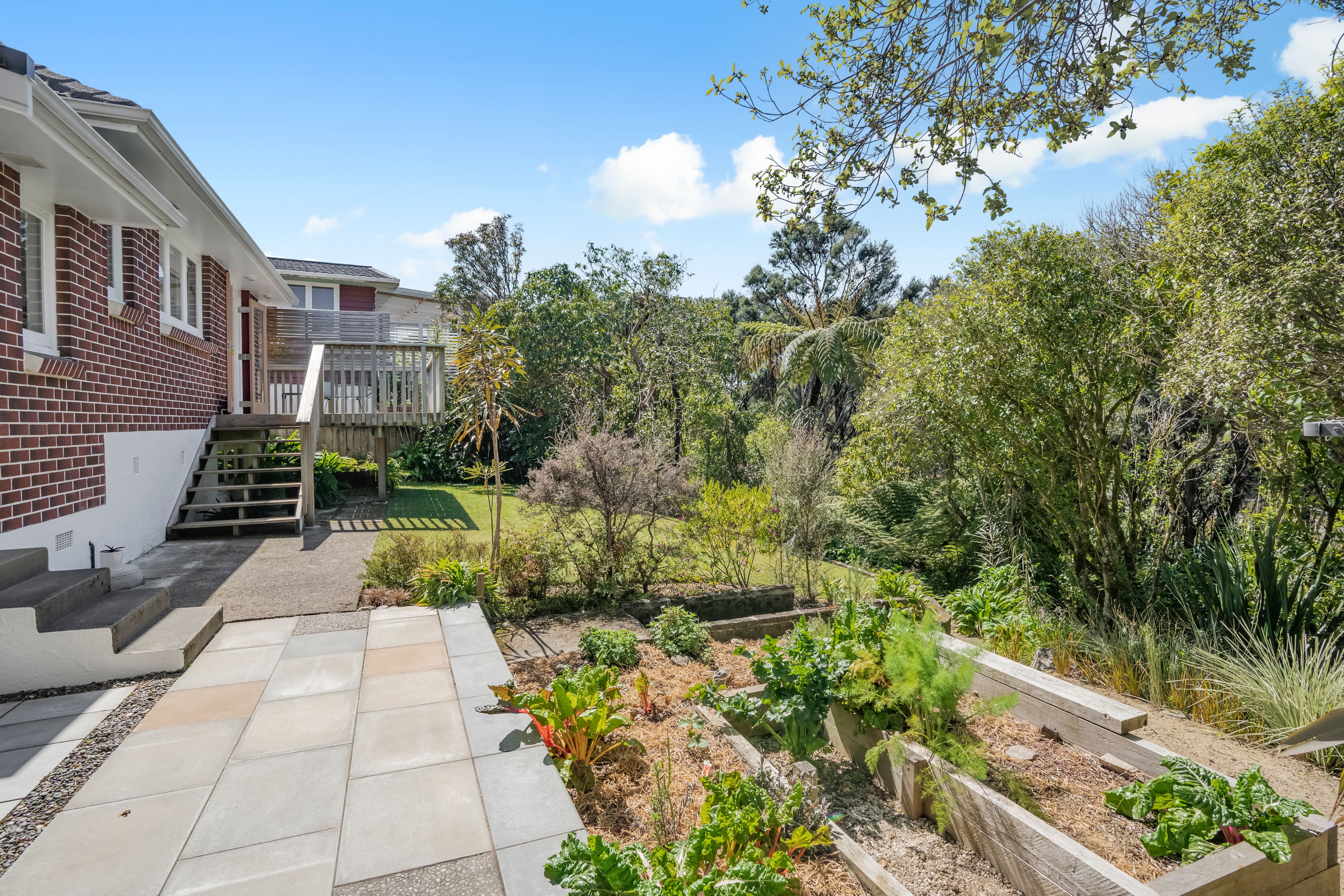 Photo 15 of 41 Sunbrae Drive, Silverstream, Upper Hutt