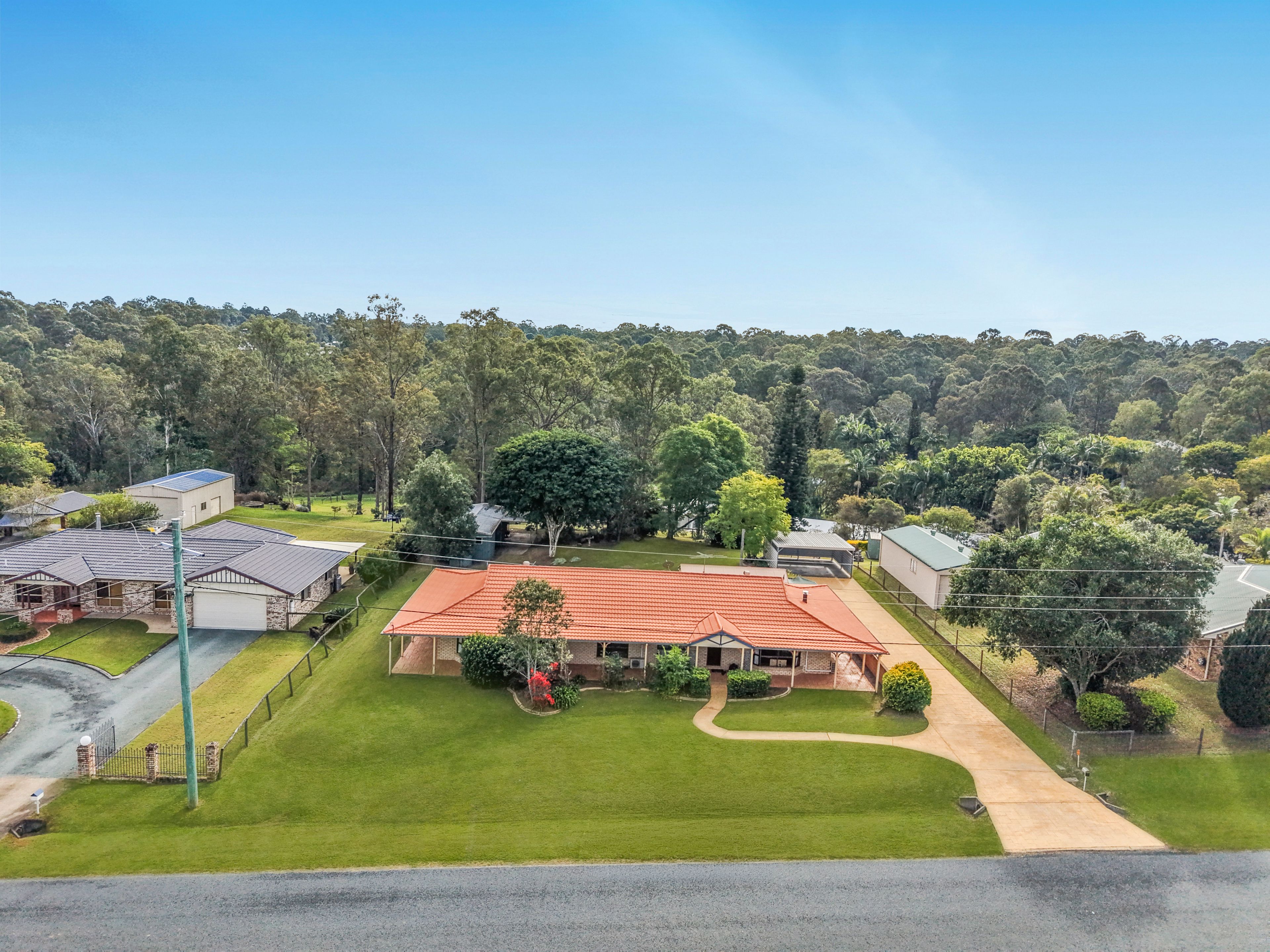 92-94 Tullamore Way, Gleneagle, QLD 4285