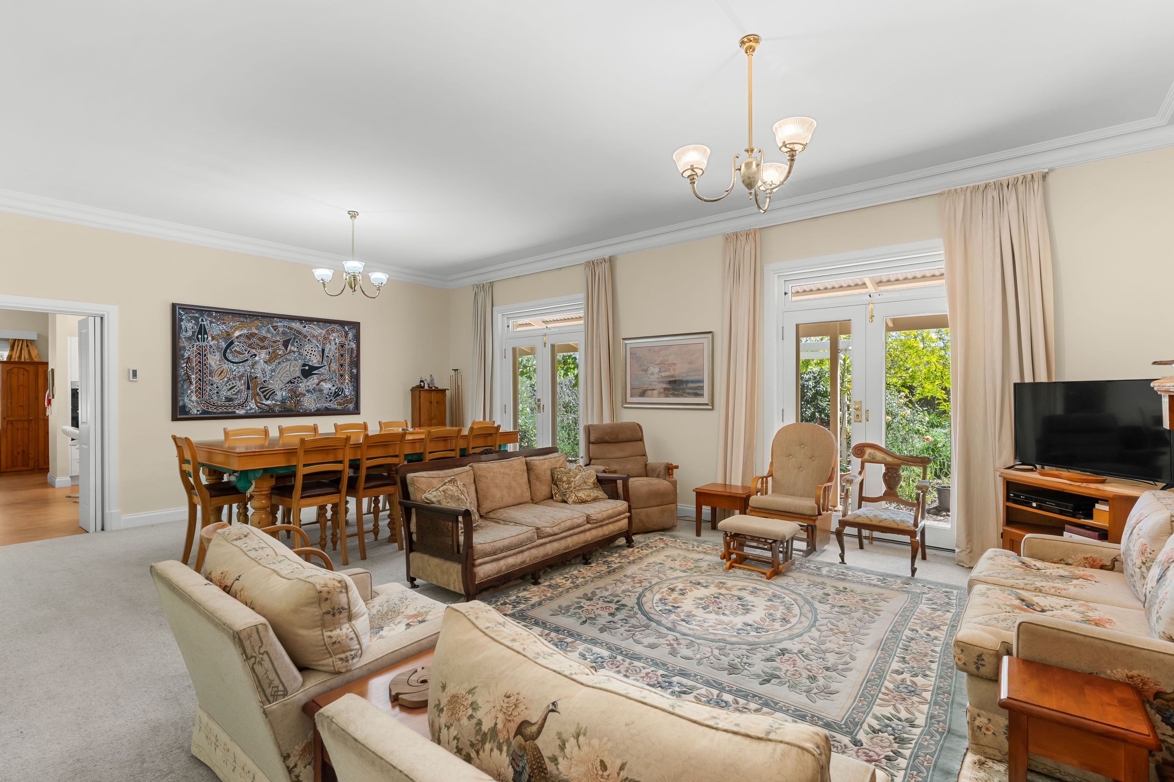 40 Hampden Way — photo 4 of 19