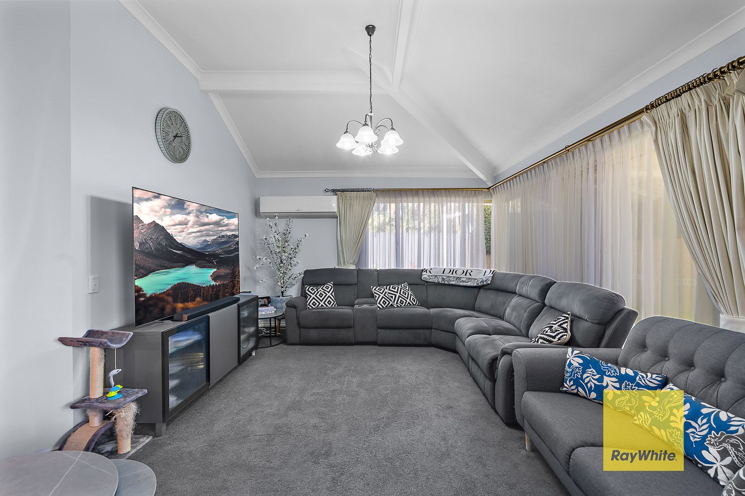 18 Dryandra Way — photo 11 of 21