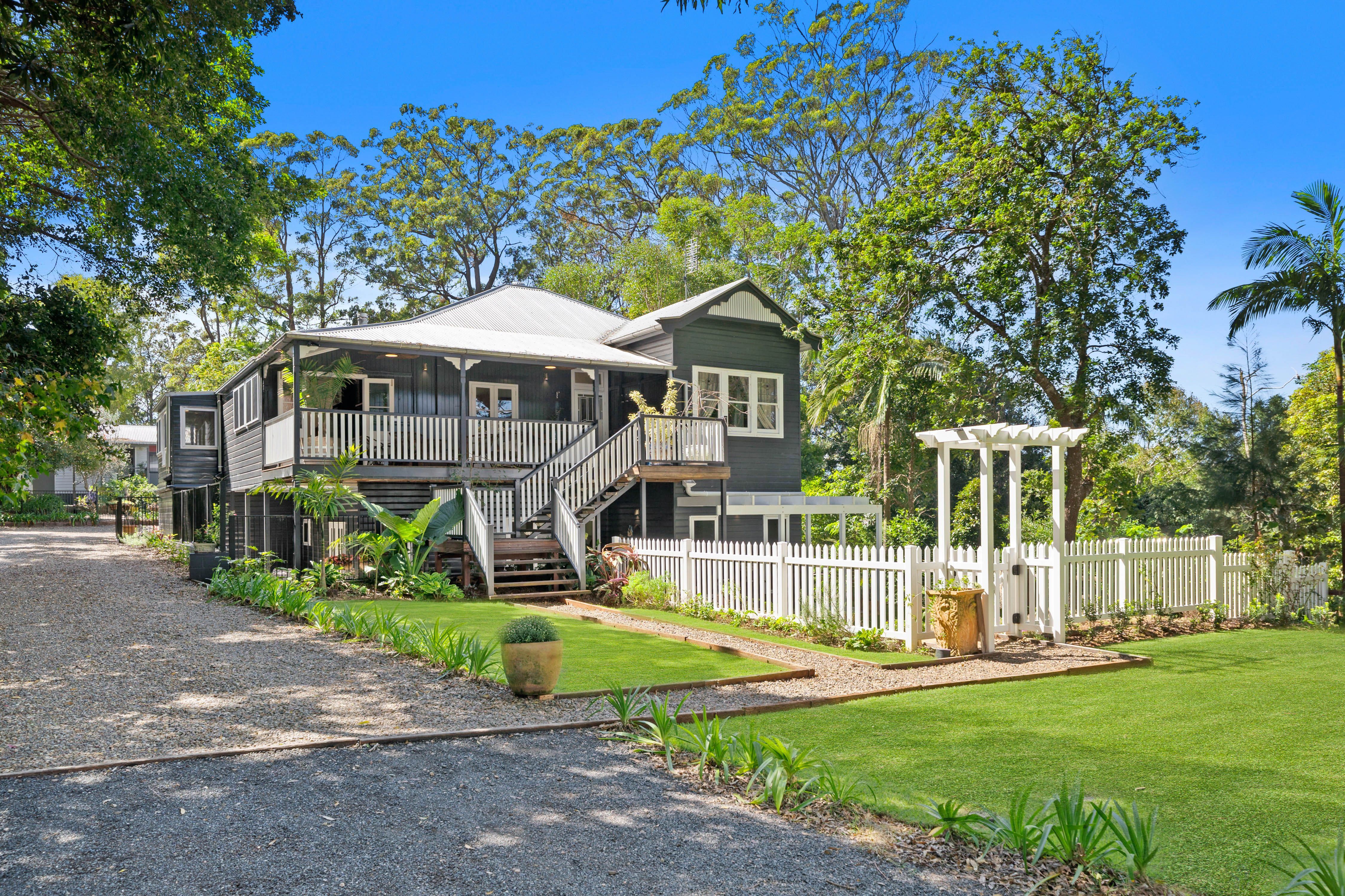 5 Knoll Road, Tamborine Mountain QLD 4272