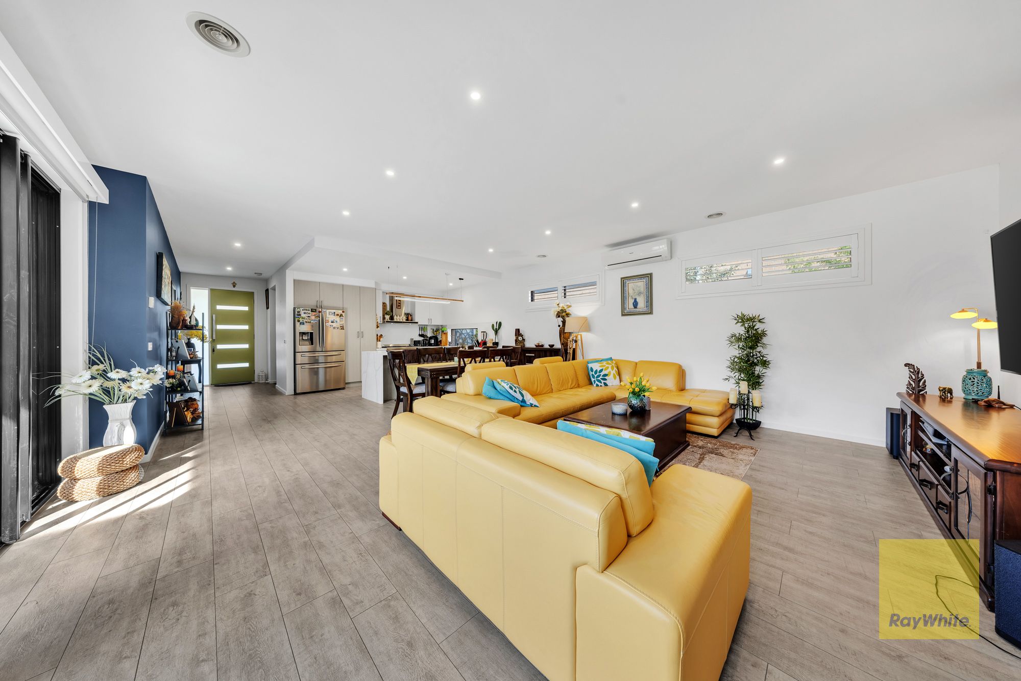 11 Parkstone Crescent — photo 13 of 25