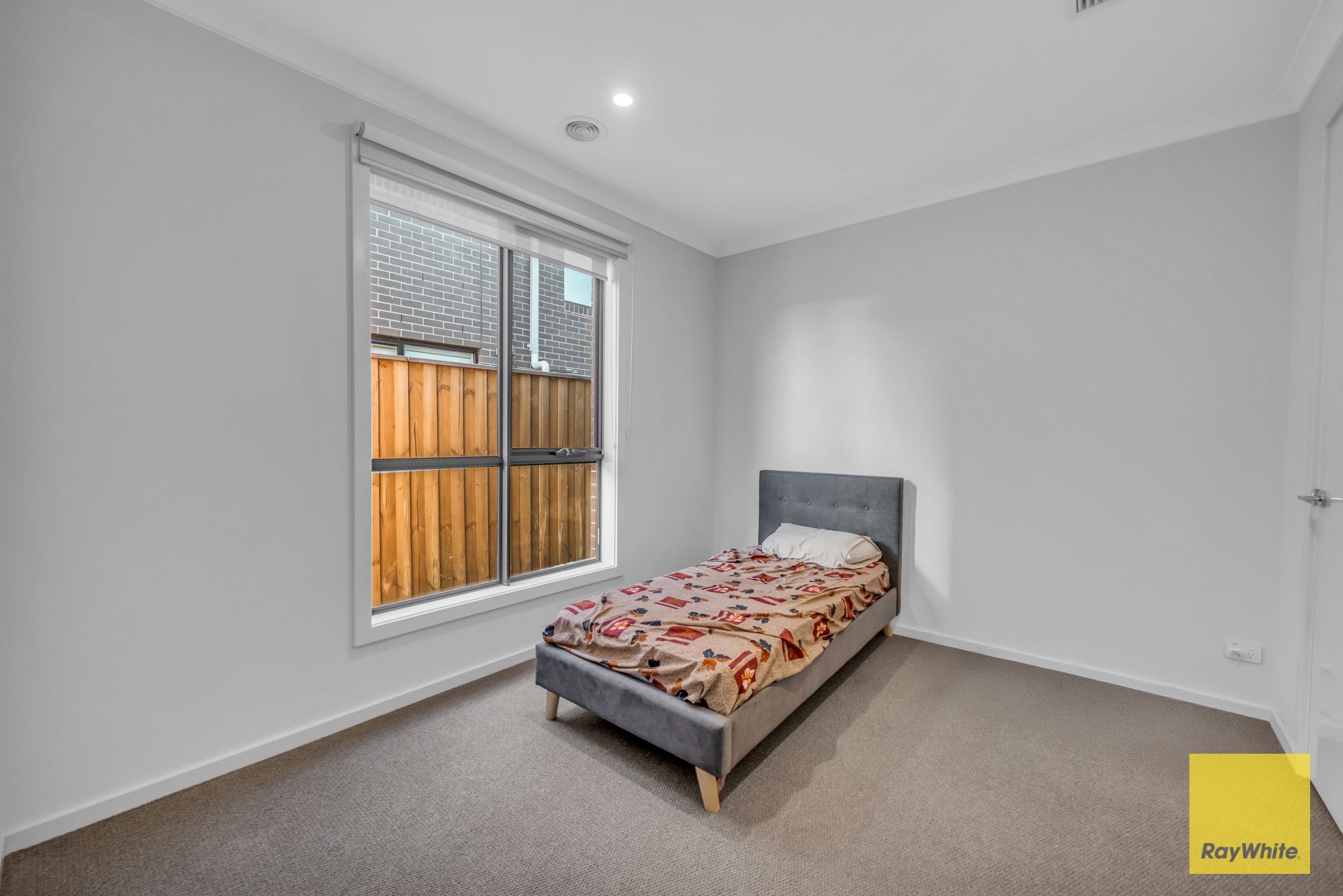 85 Charleston Road, DEANSIDE, VIC 3336