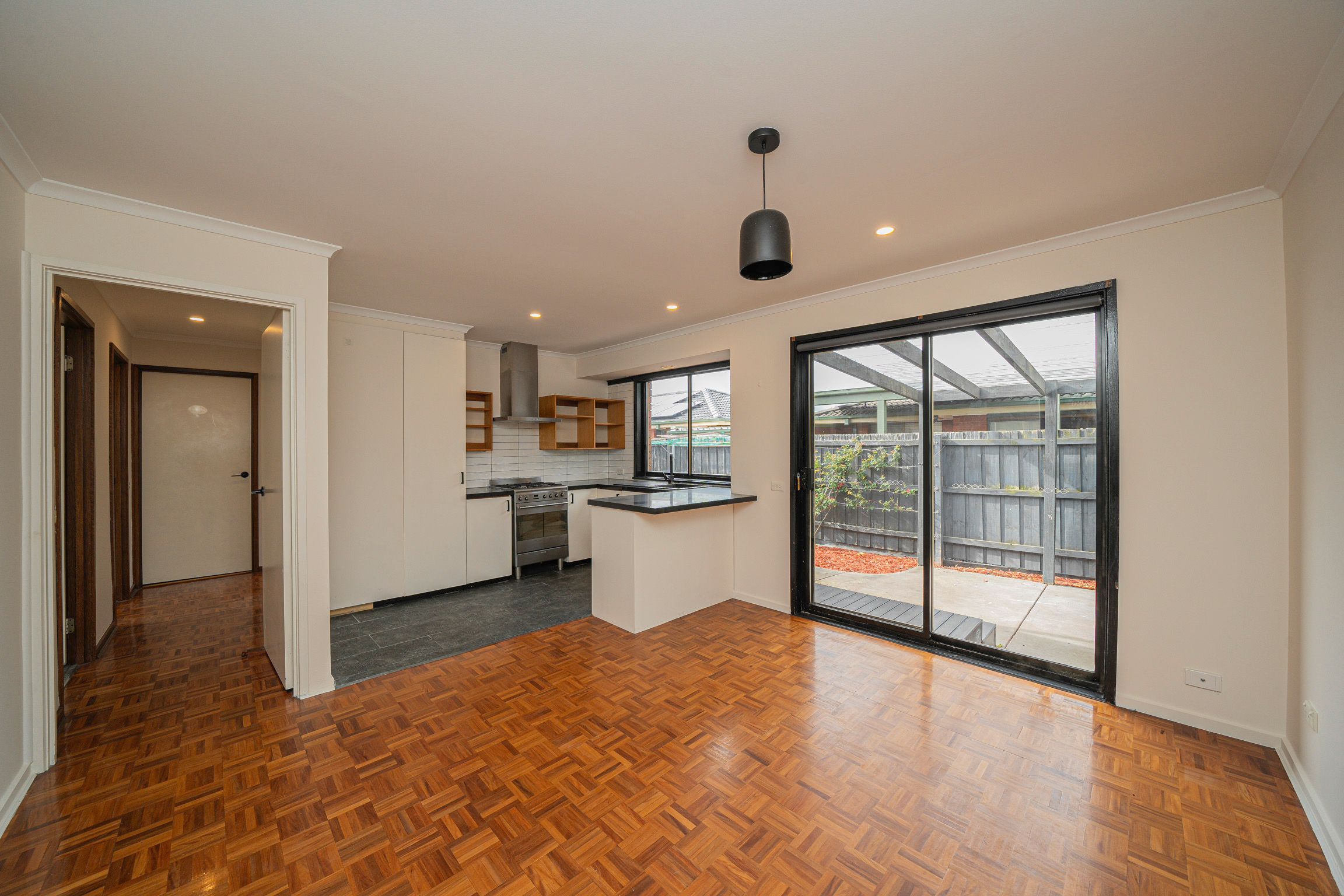 1/58 Woods Street, Beaconsfield, VIC 3807