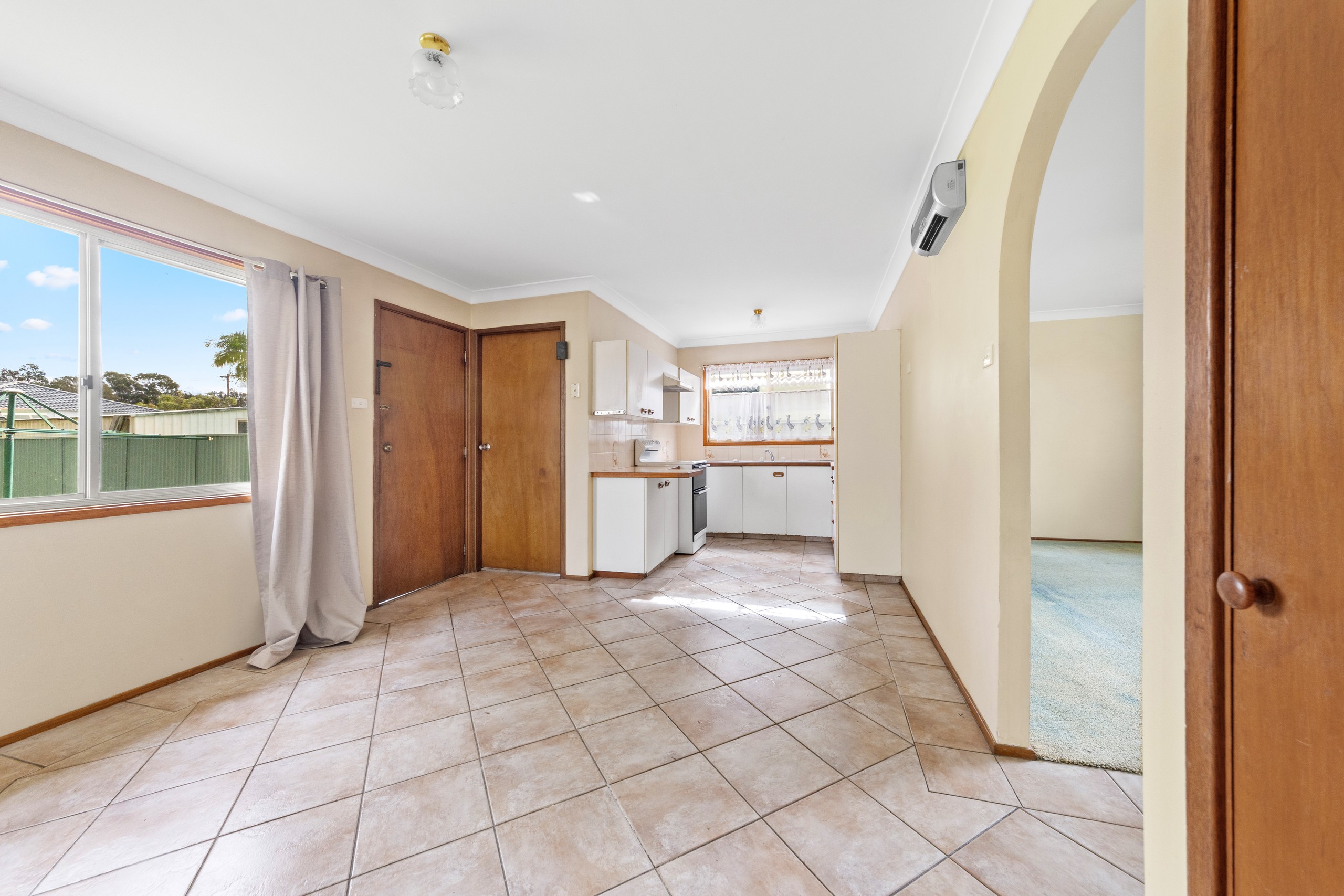 10 Taronga Avenue, San Remo, NSW 2262