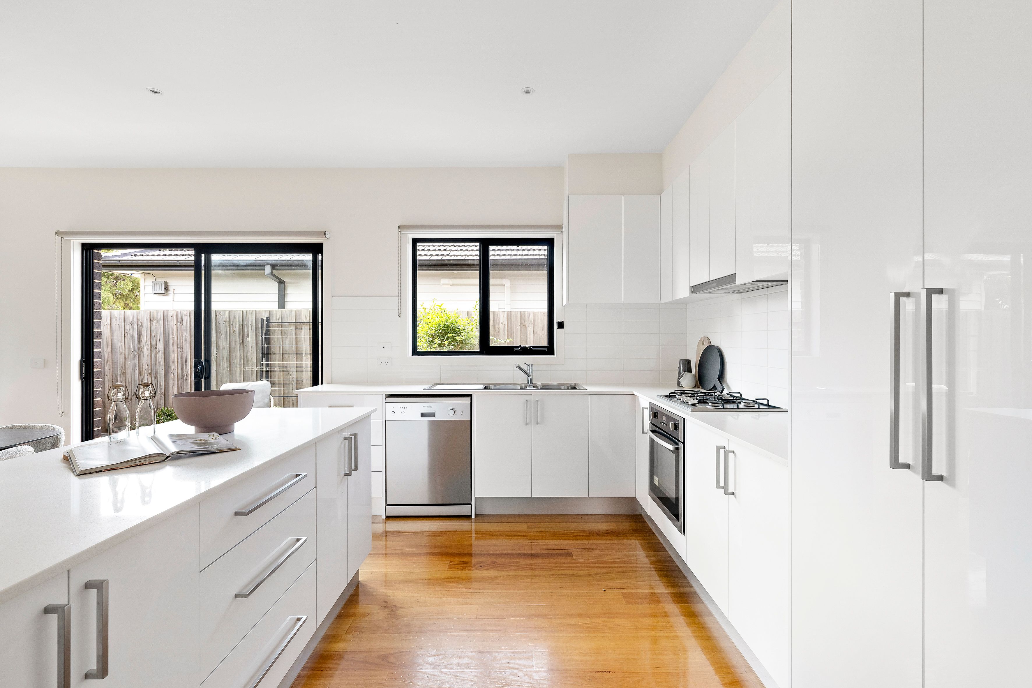 1/7 Caldwell Street — photo 3 of 15