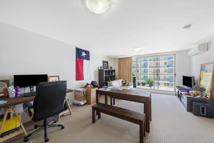 130/64 College Street, Belconnen, ACT 2617