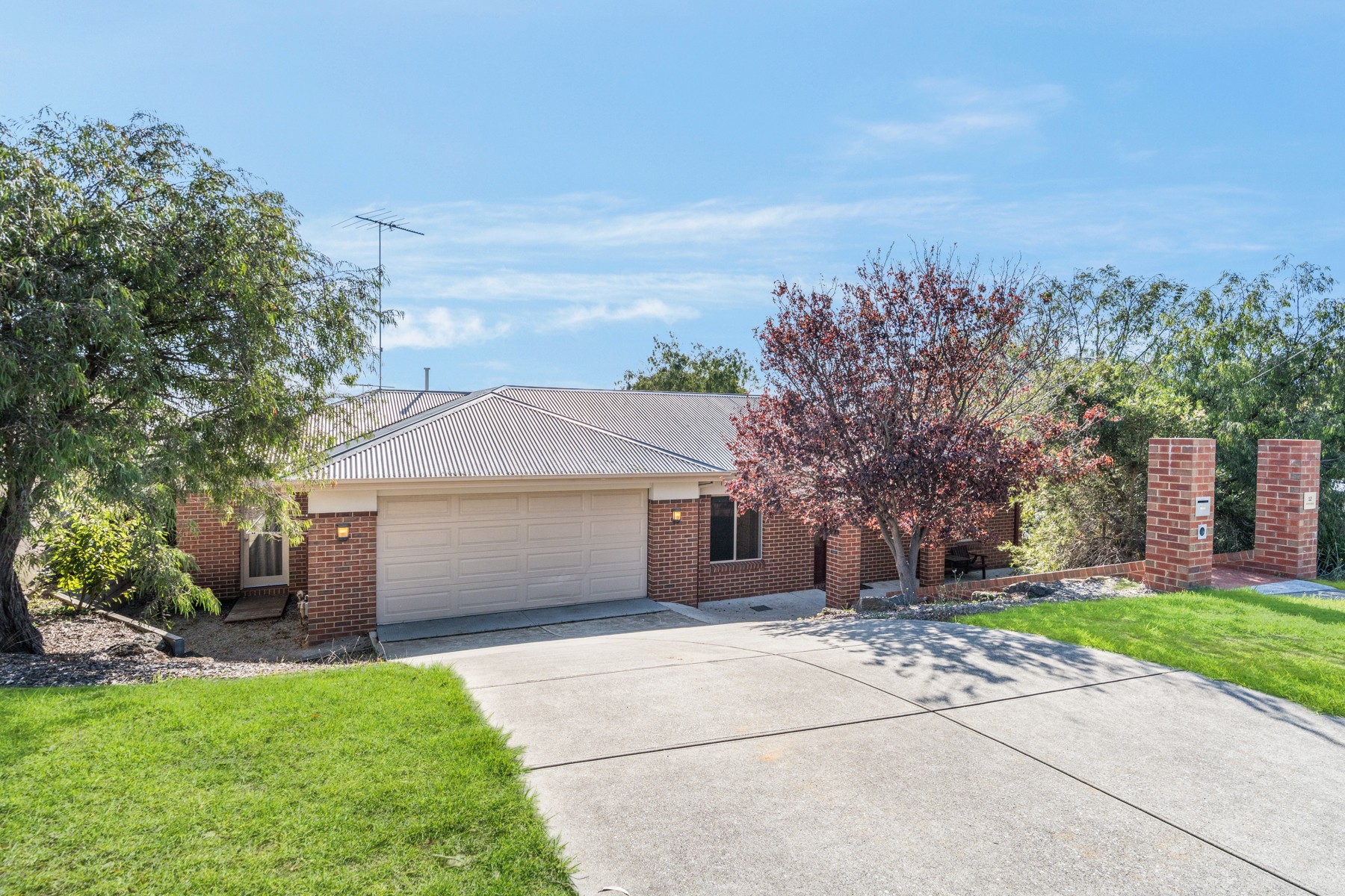 12 Orana Road, Highton, VIC 3216