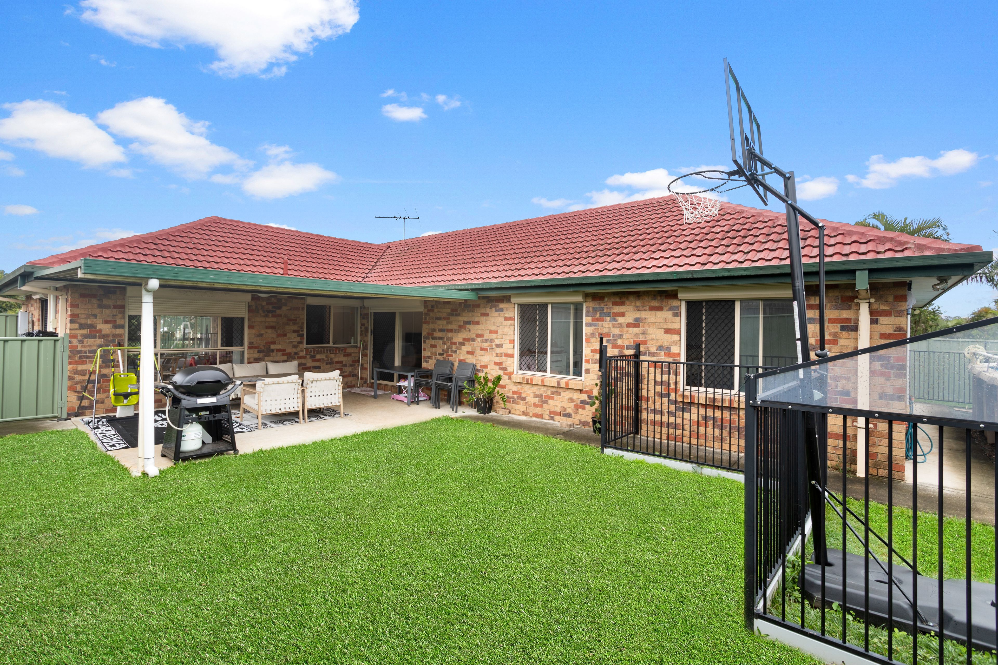 19 Blue Mountain Crescent, Warner, QLD 4500