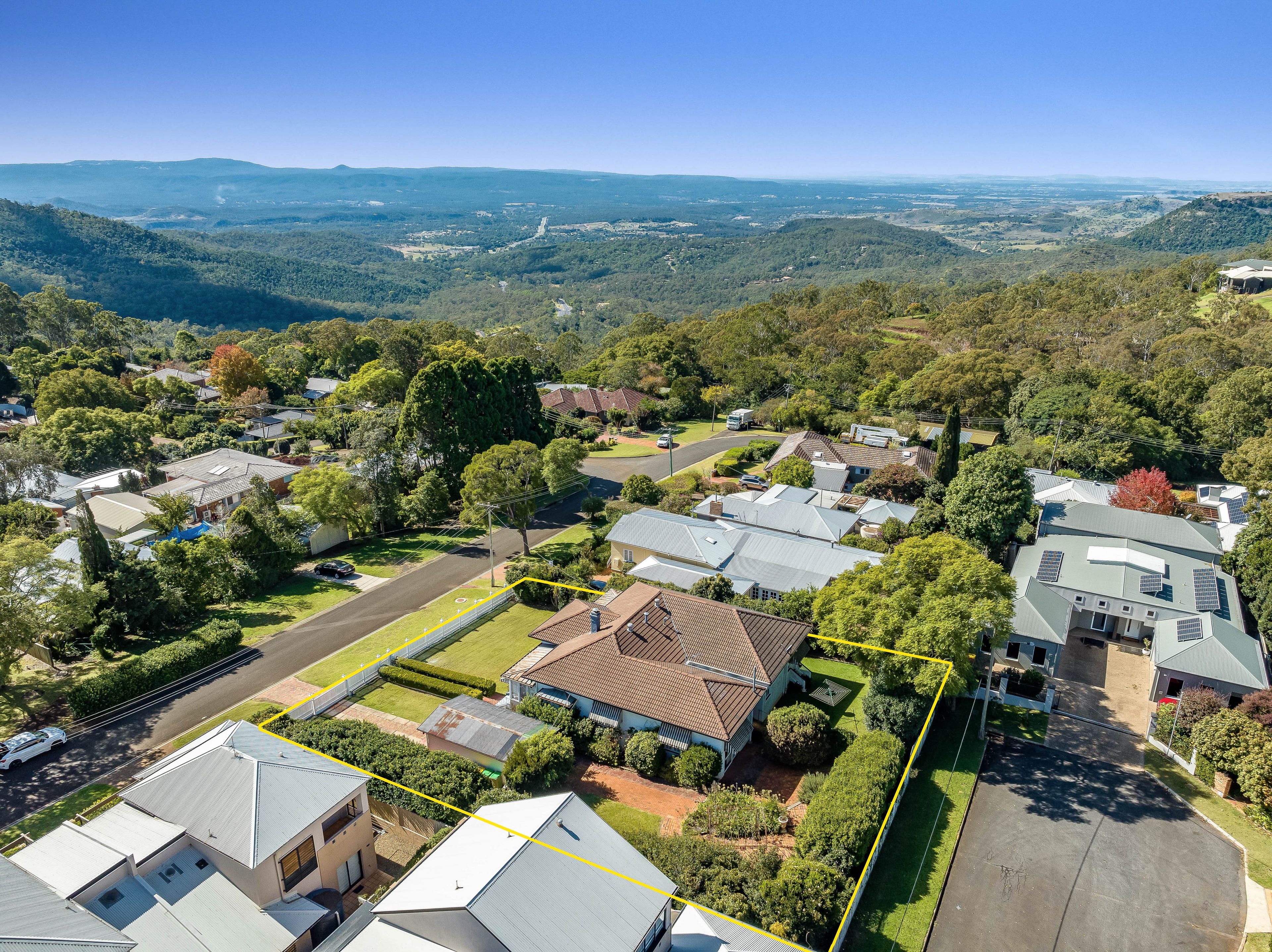 10 Crown Street, Rangeville, QLD 4350