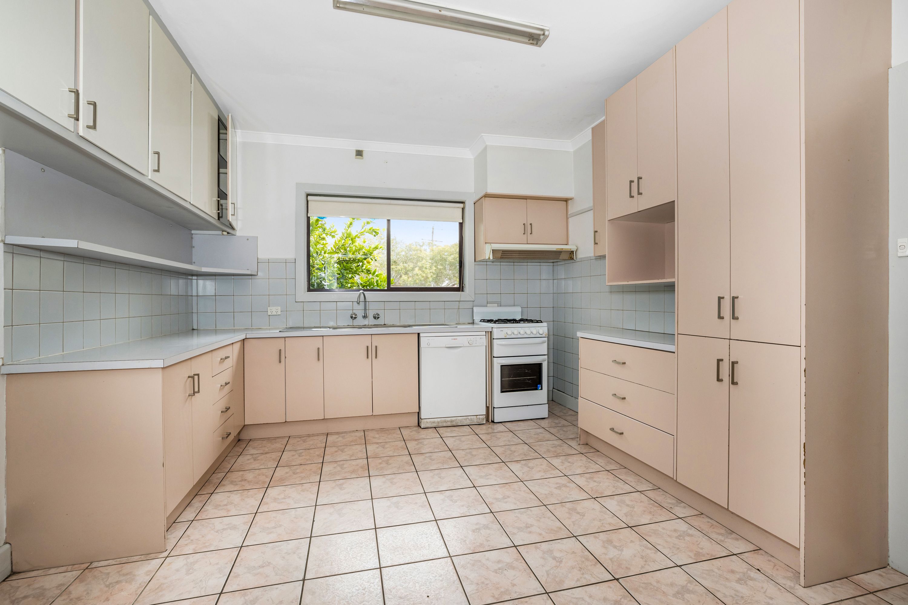 878 Mountain Highway, Bayswater, VIC 3153