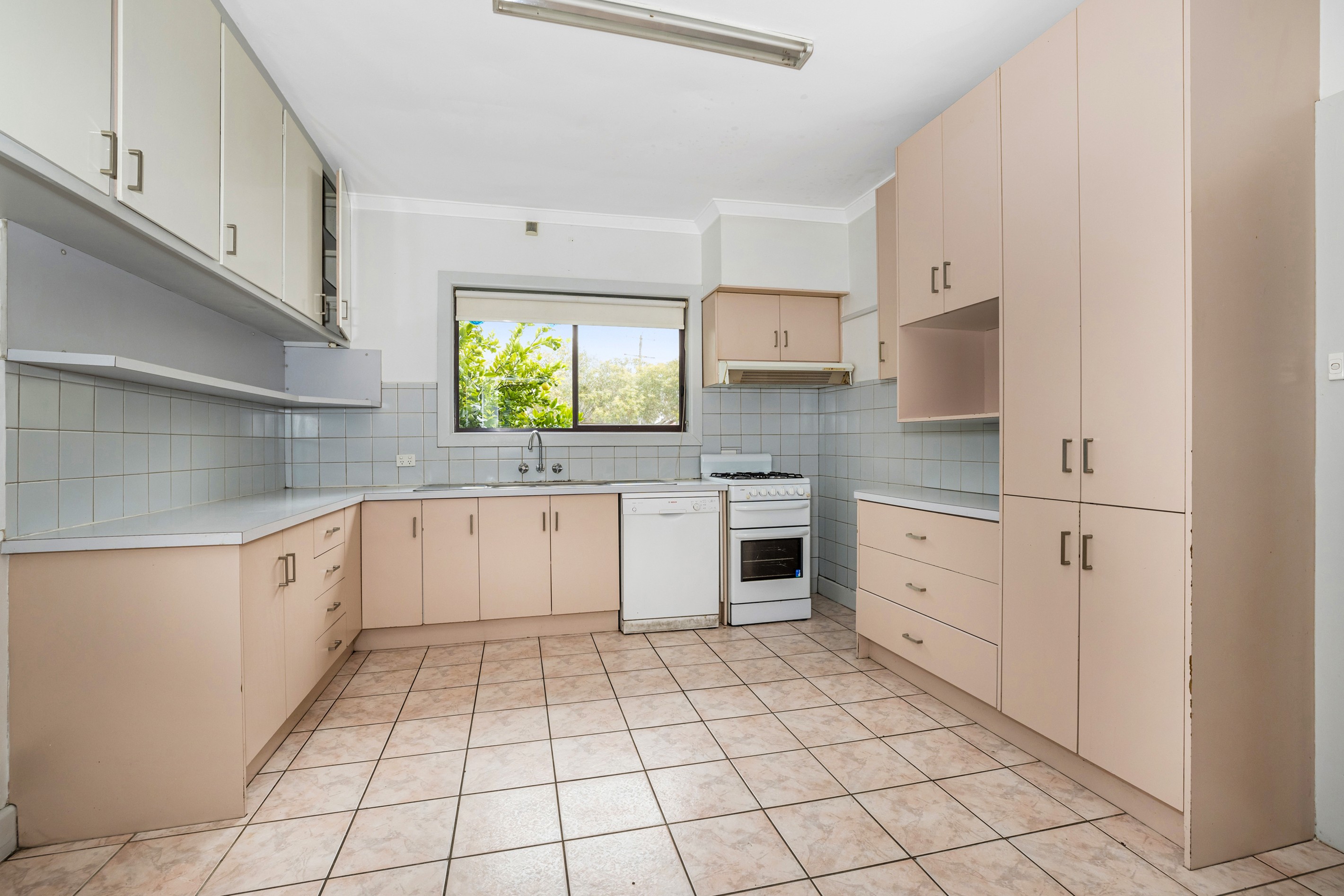 878 Mountain Highway, Bayswater, VIC 3153