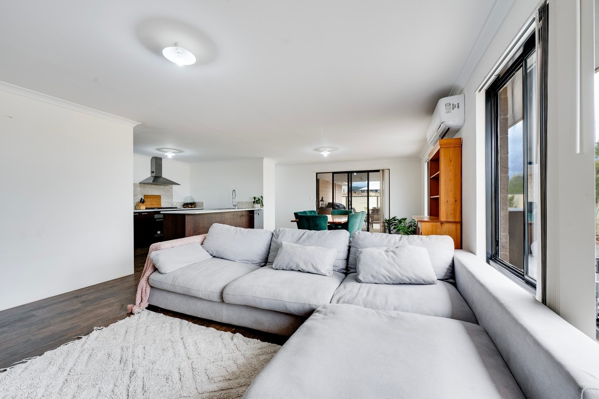 69 Wittenoom Circle, White Peak, WA 6532