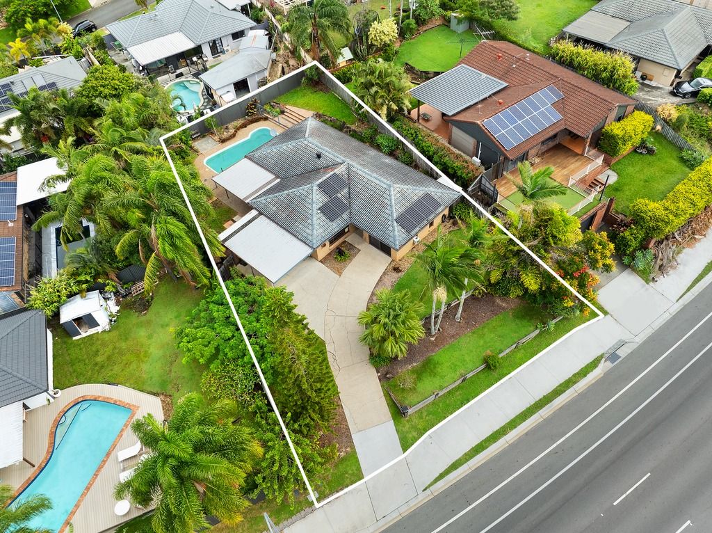 52 Alexander Drive, Highland Park, QLD 4211