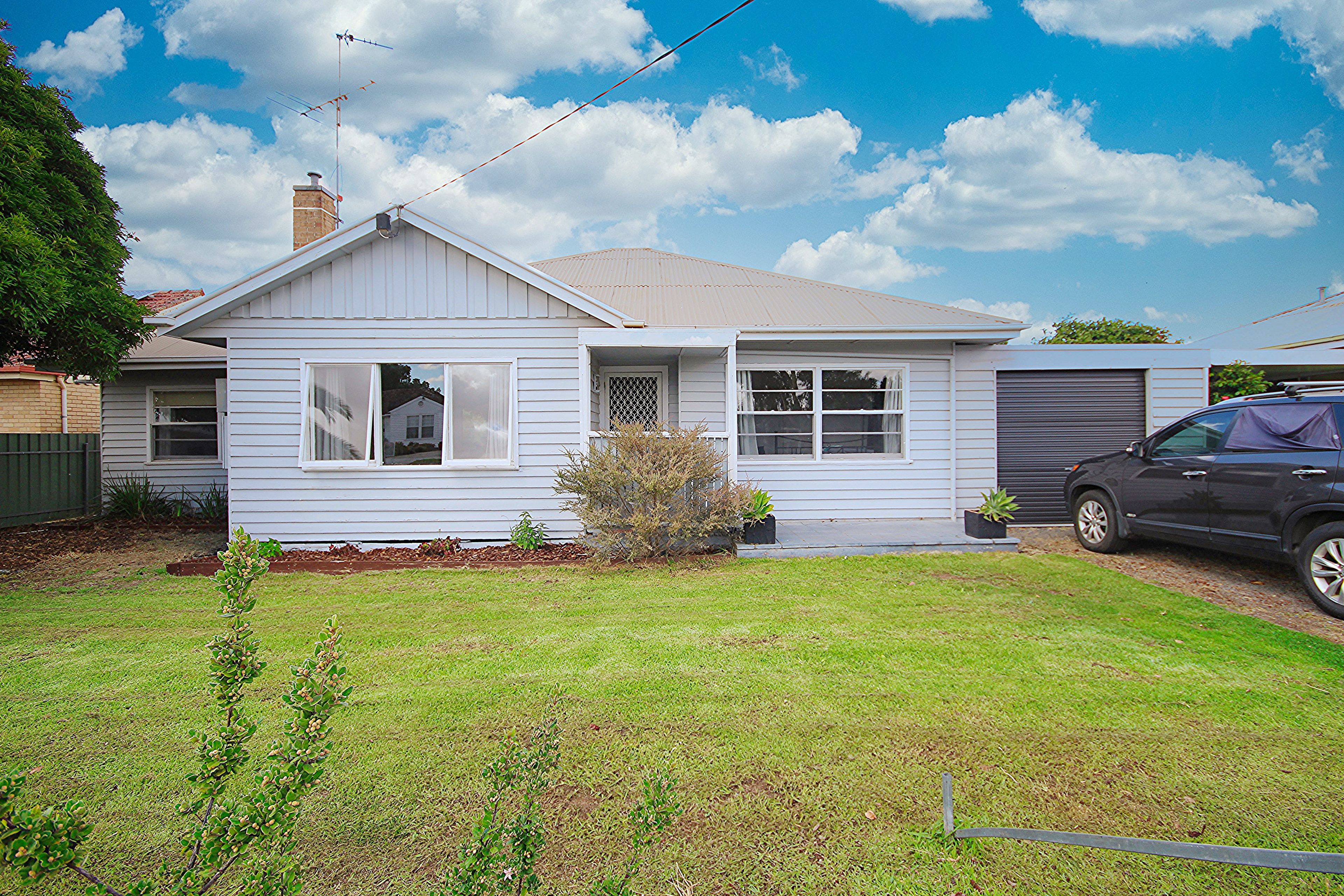 9 Johnson Street, Horsham VIC 3400