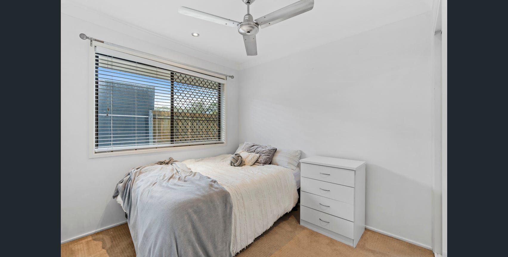 4 Sunnybay Drive — photo 9 of 12