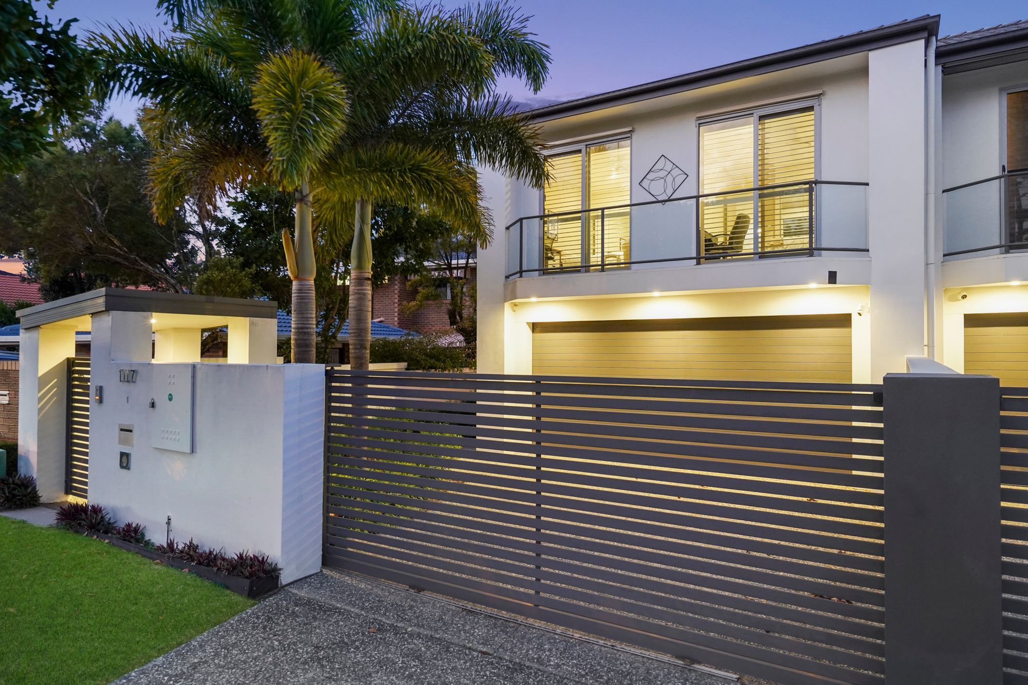 1/107 Bayview Street — photo 2 of 28