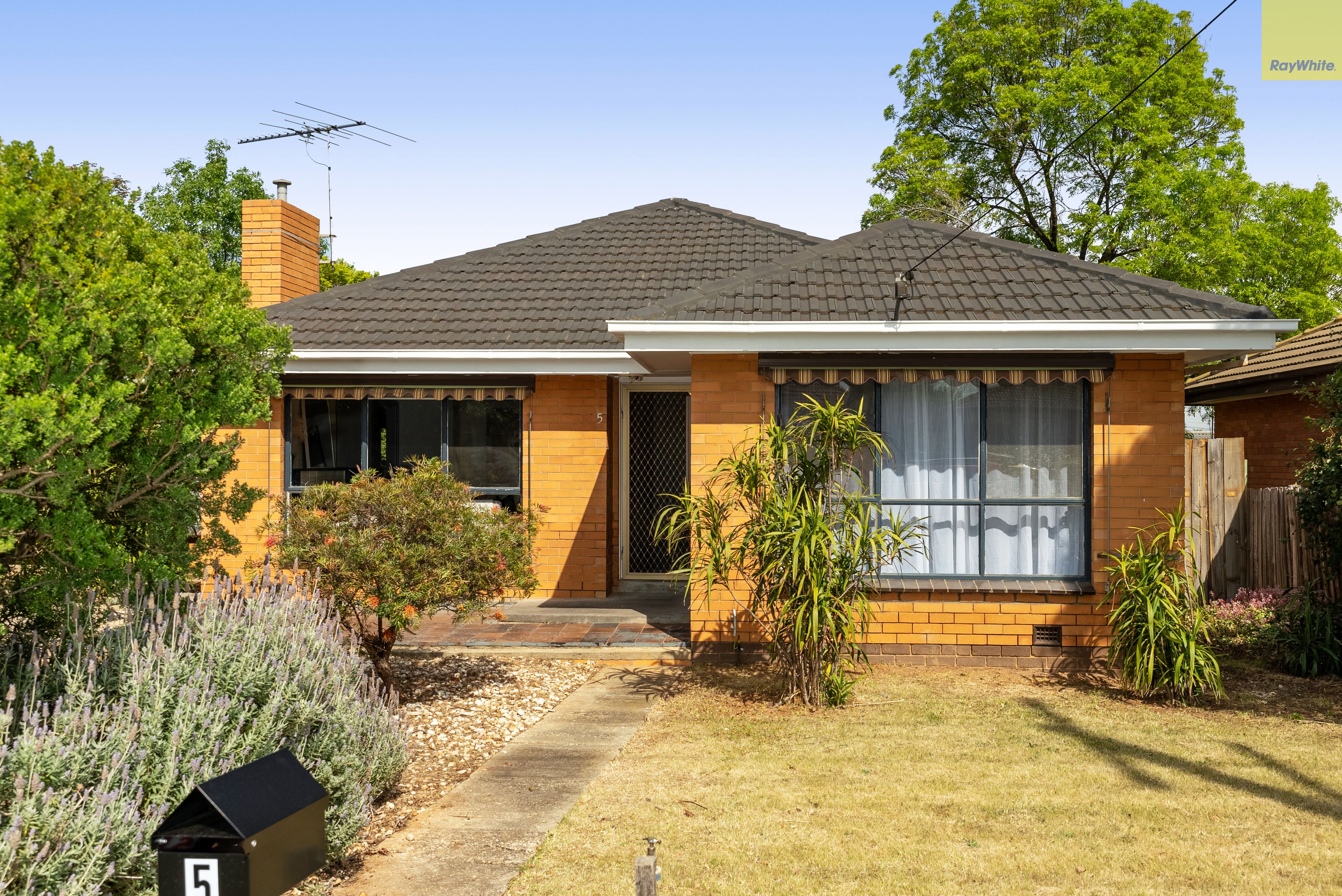 5 Swan Street, Melton, VIC 3337