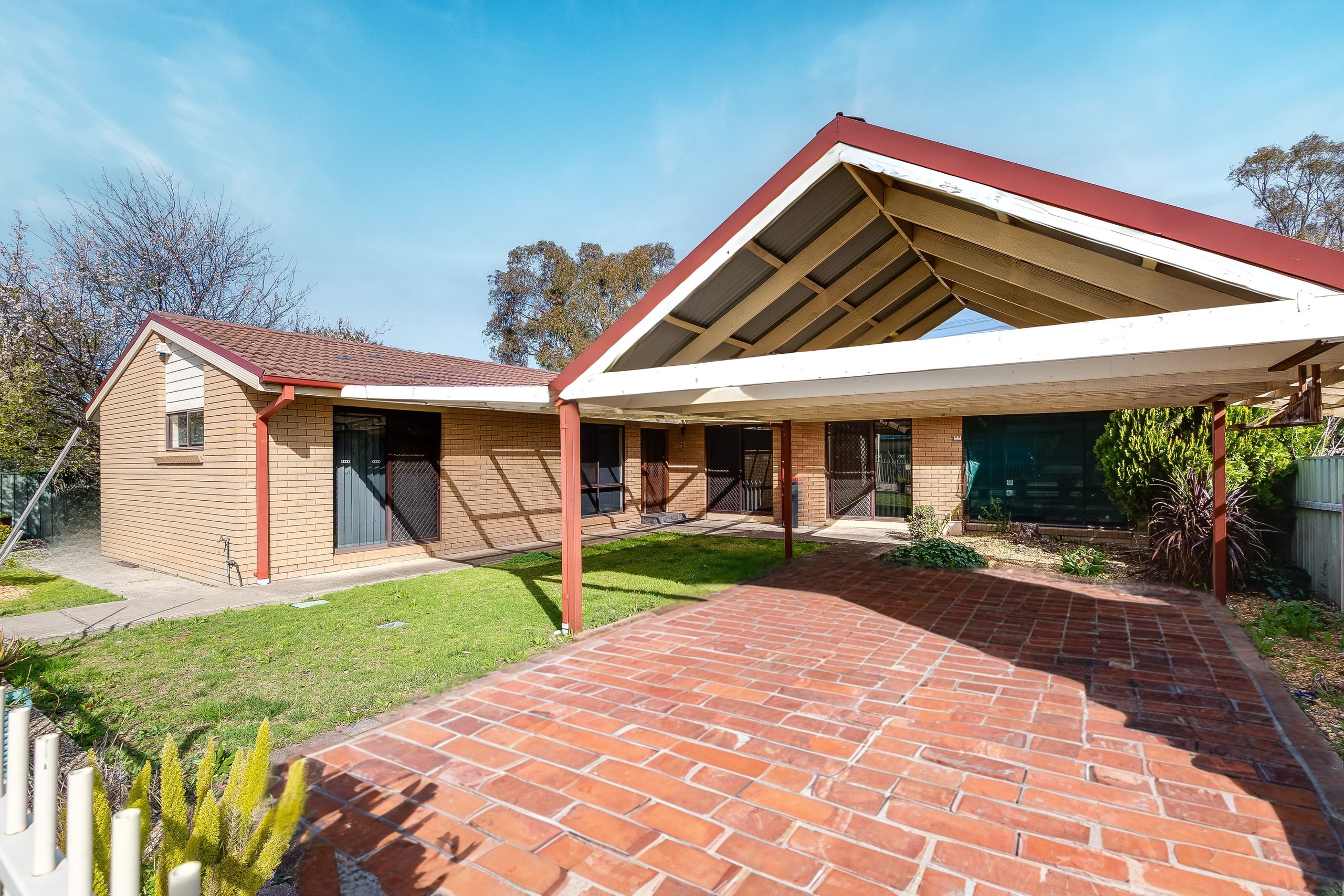 8 Goolagar Crescent, Springdale Heights, NSW 2641