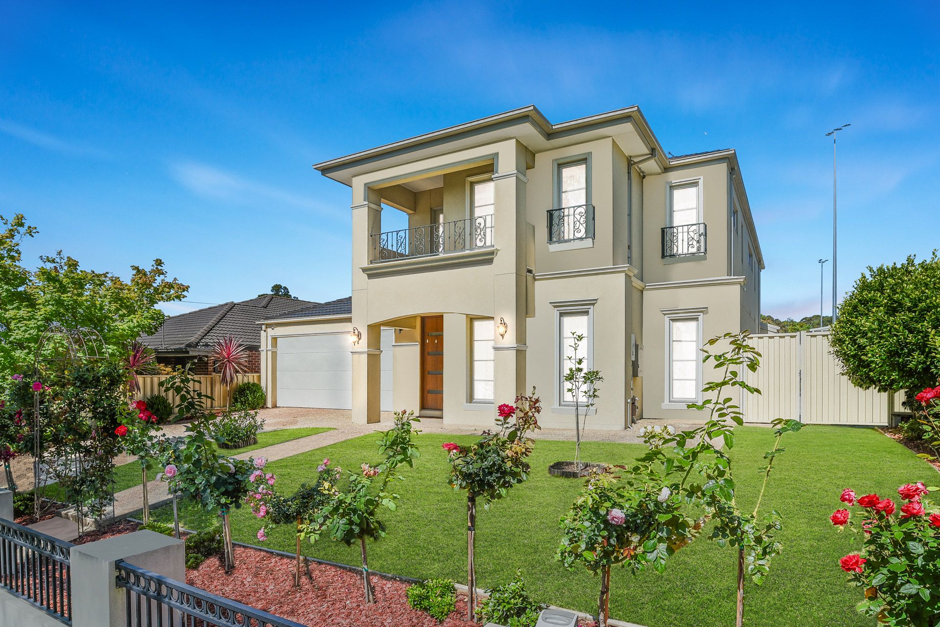 16 Mayfield Drive, Mount Waverley VIC 3149