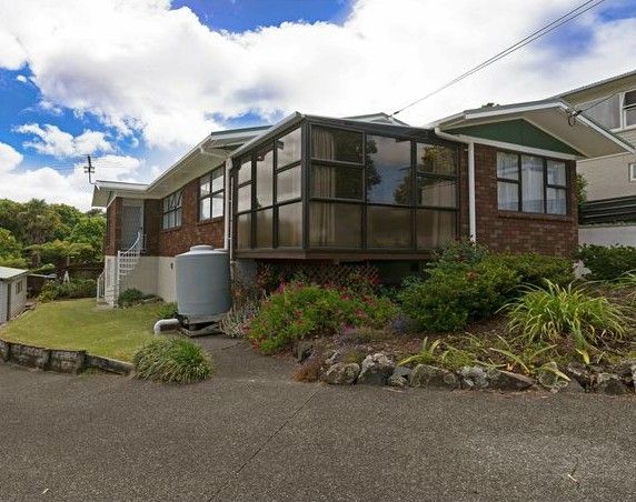 23 Robert Burke Place, Henderson, Waitakere City