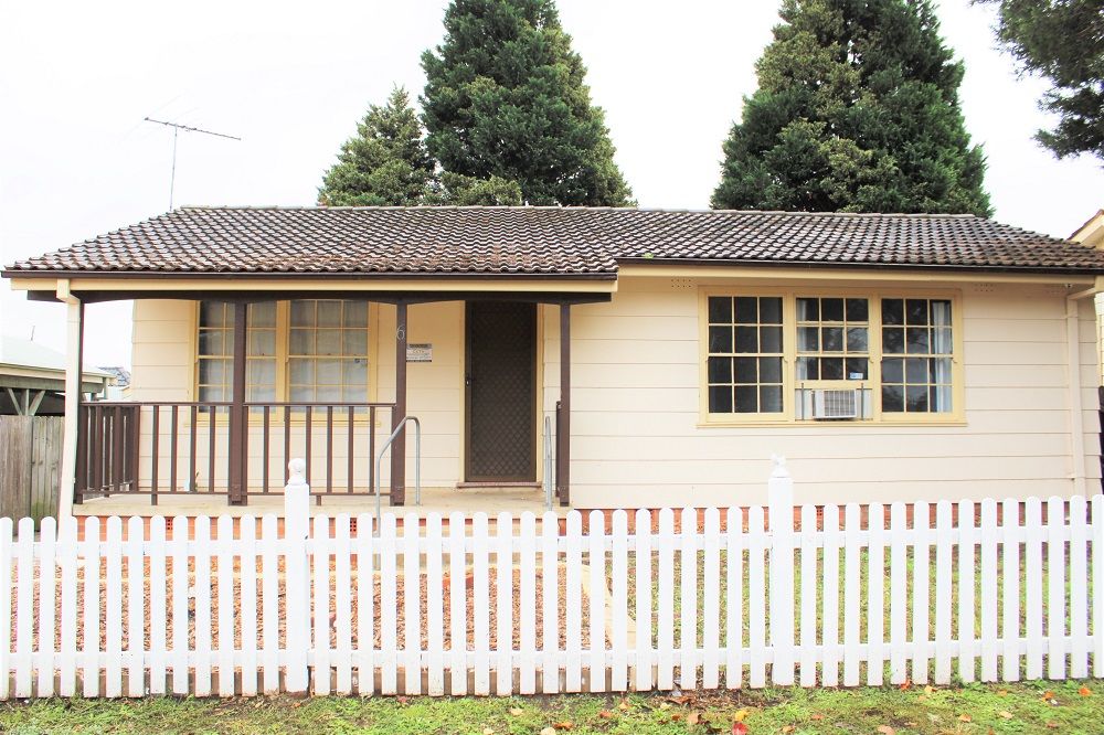 6 Maitland Way, Airds NSW 2560