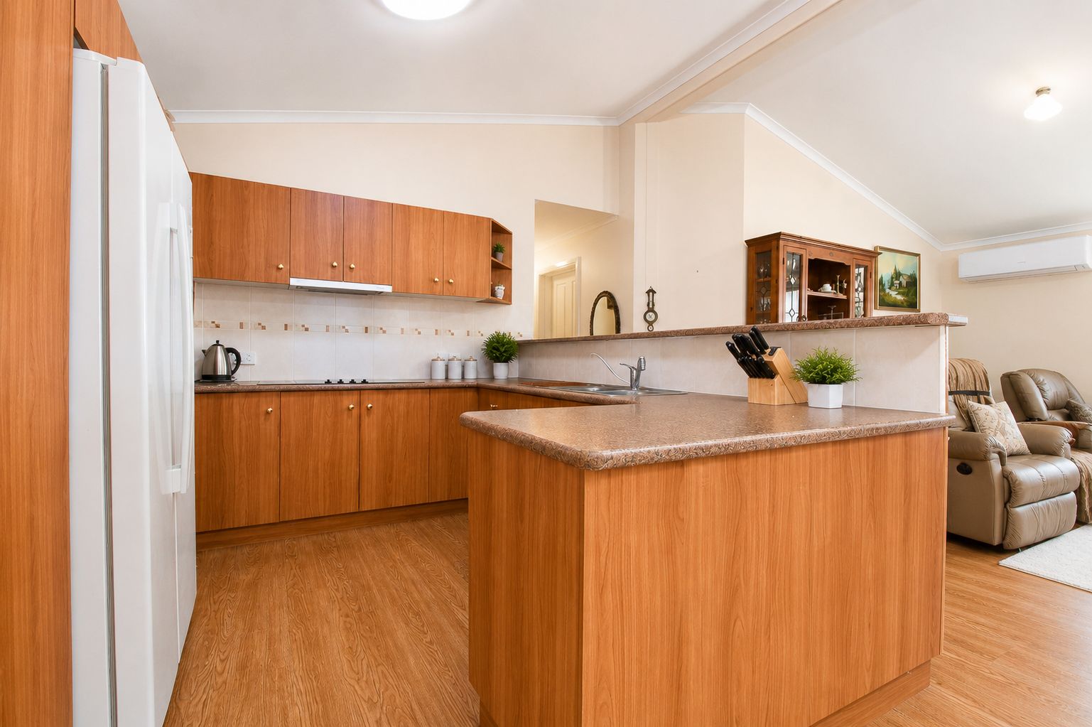 31 Taylor Street — photo 9 of 19